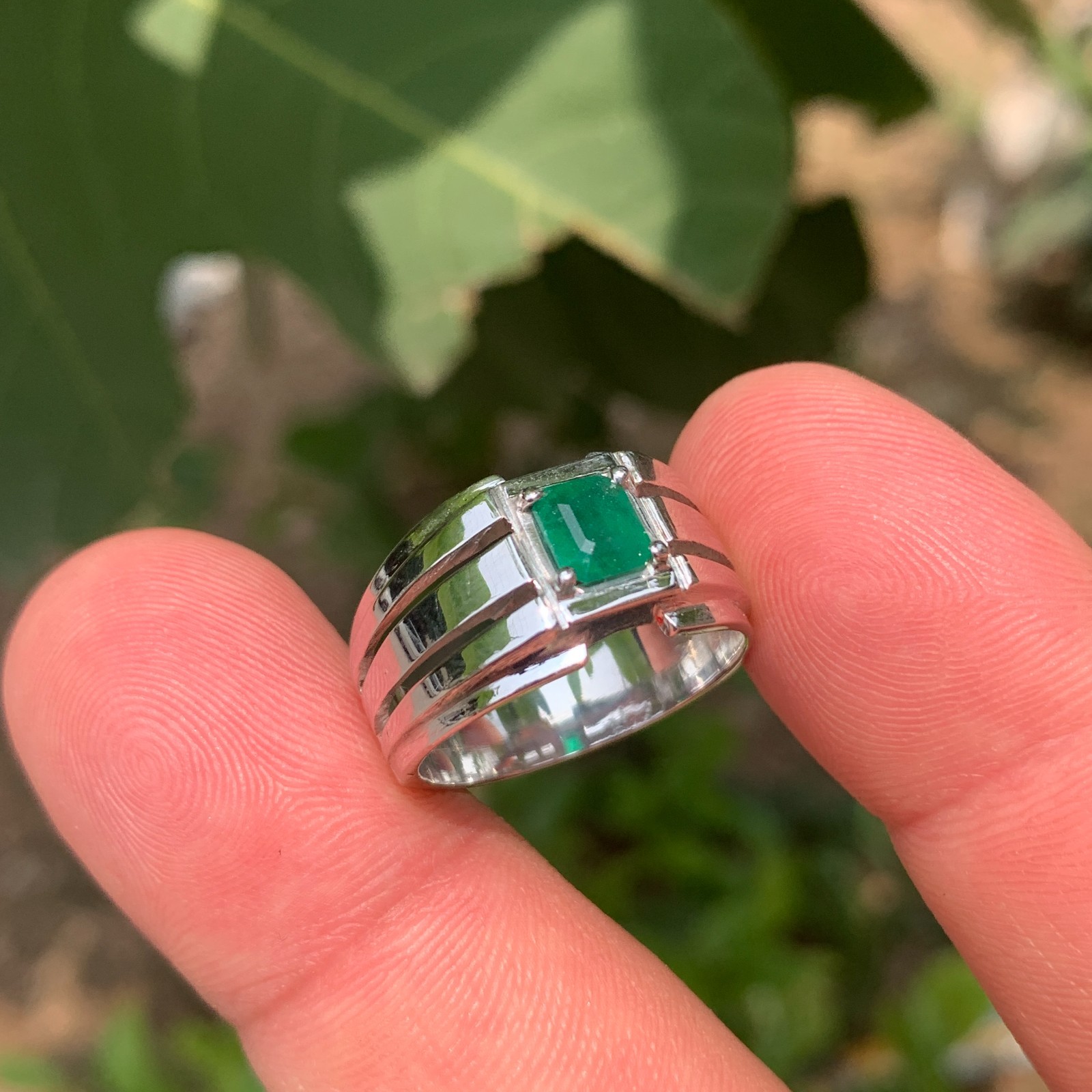 Natural 1 Carat Vivid Green Swat Emerald Handmade 925 Sterling Silver Ring Rhodi