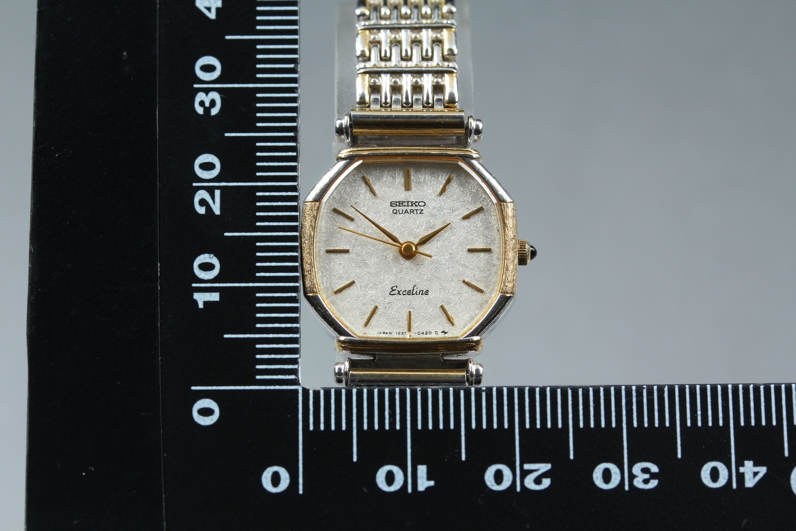 Vtg 1983 N MINT Seiko Exceline 1221-5260 Quartz Two-Tone Womens Watch From JAPAN