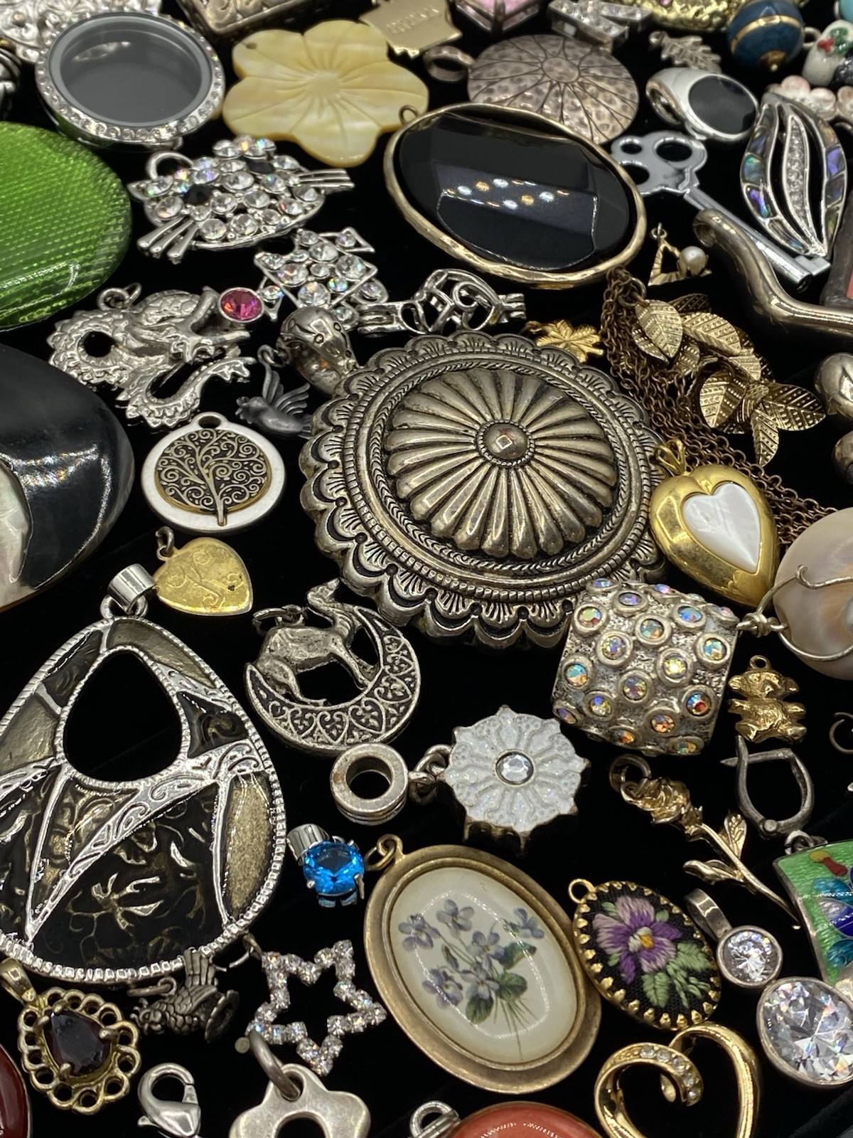 Vintage-Now Jewelry Lot Of 120 Pendants & Charms For Necklaces Enamel Rhinestone