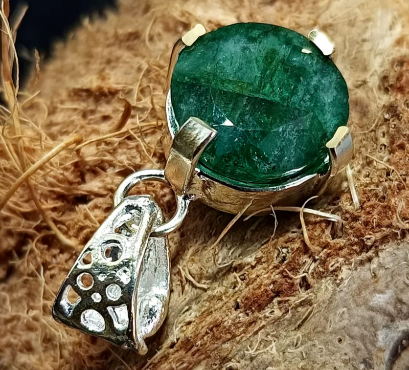 Certified 21.25 Ct Natural Emerald 925 Solid Silver Round Cut Pendant Gemstone