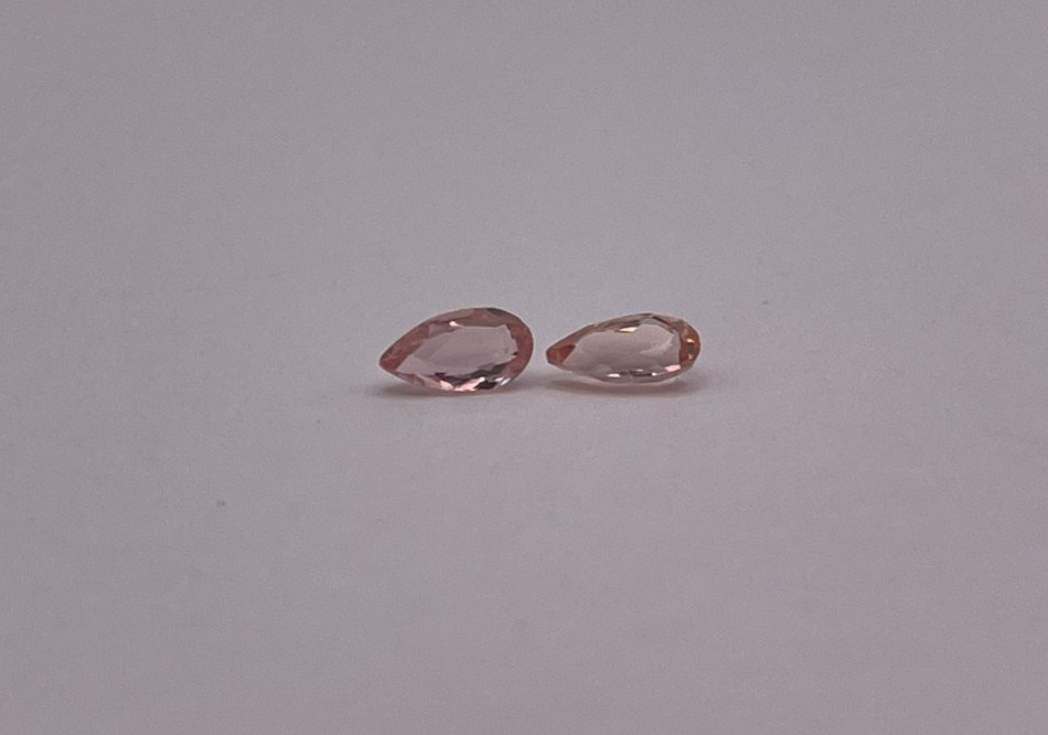Imperial Topaz 0.80 Ctw Pair Clarity IF Pear Cut Light Pink Brazil I046