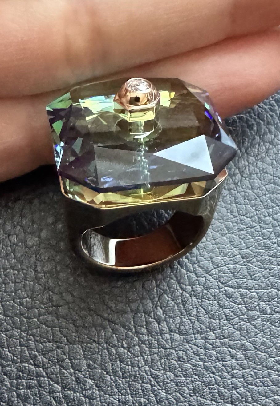genuine swarovski Numina ring, Octagon cut, Green, Gold-tone plated, size 55