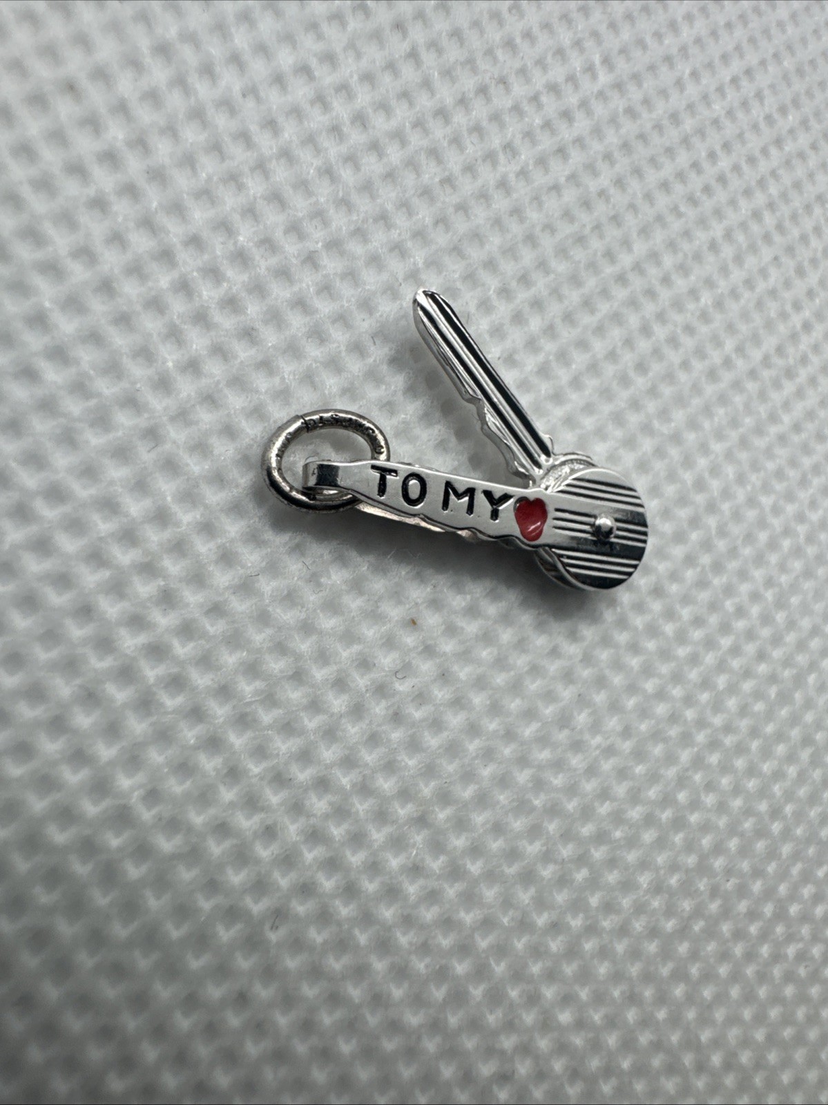 Sterling Silver 925 “Key To My Heart” Enamel Charm Moveable Hinge Vintage C13