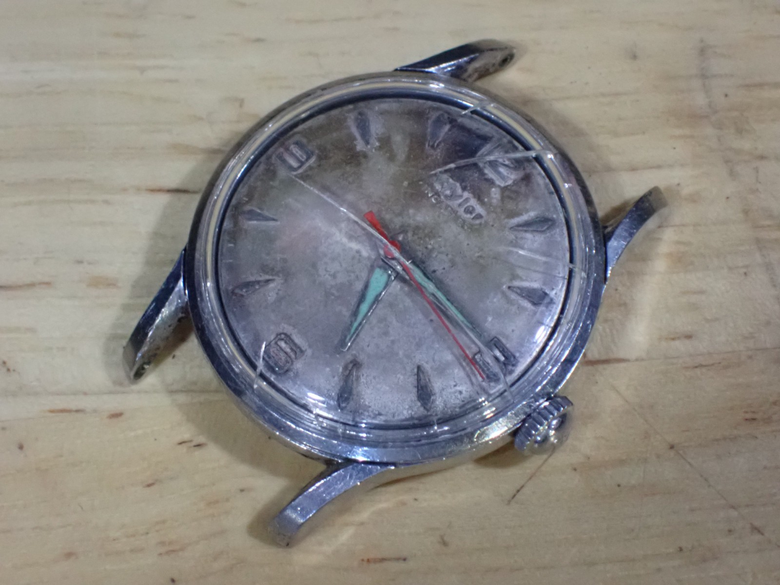 WM 29 Wyler 17 Jewel Men’s Manual Wind Wristwatch runs Tropical Dial