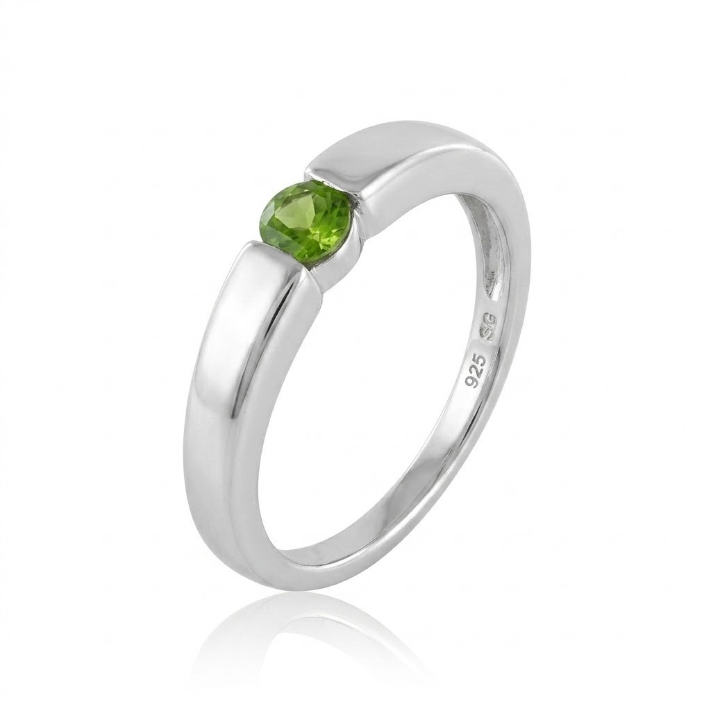 Russian Chrome Diopside Solitaire Ring for Women, 0.26 Carat Round