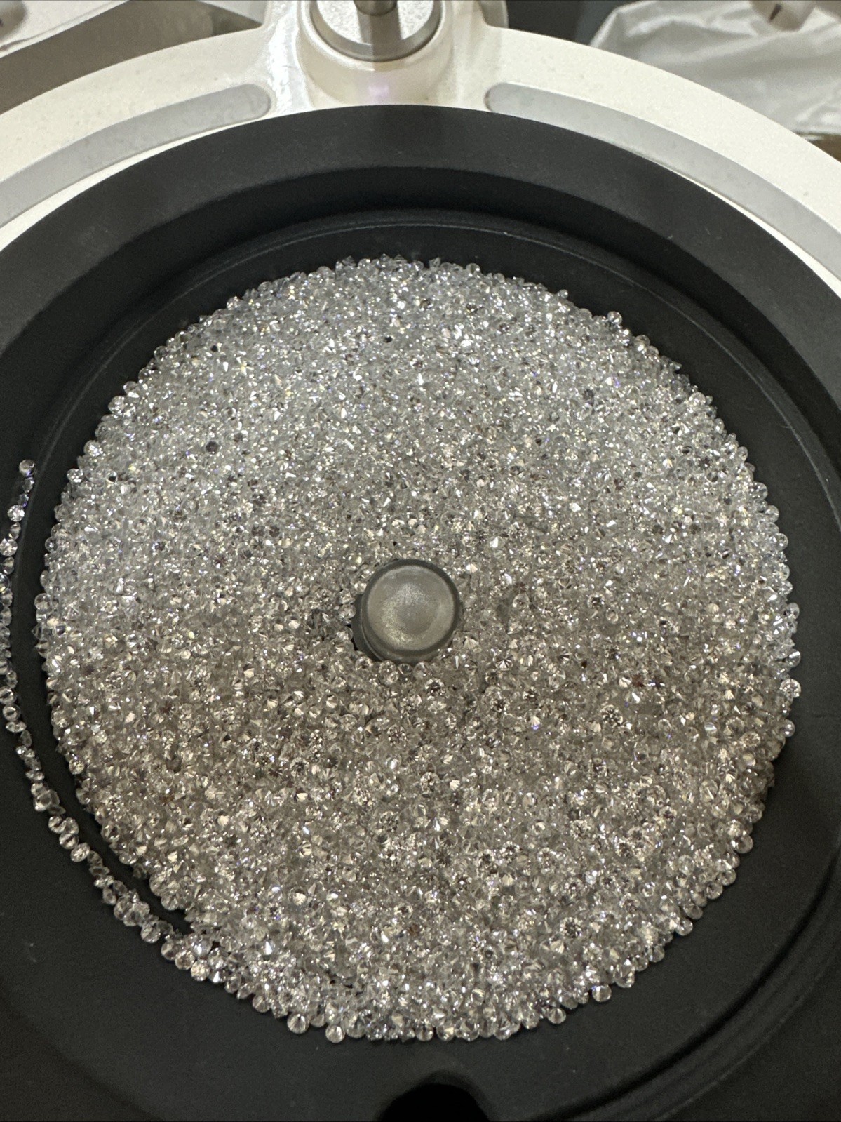 Lab Diamond Round Loose VVS-SI1 D-E-F Melee 1.8mm-2.3mm HPHT 1.0ct lot Will Sort