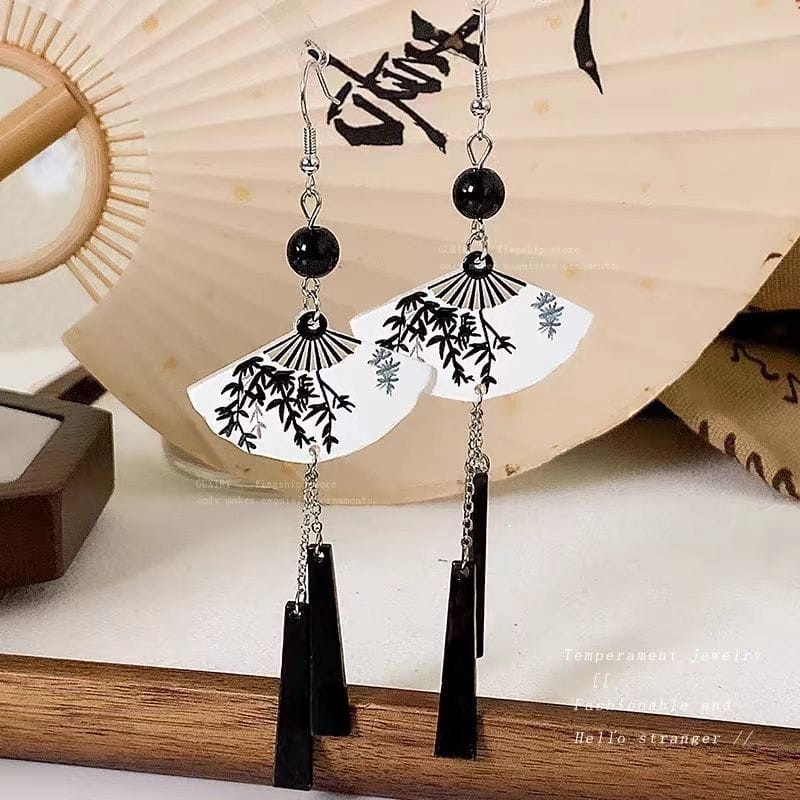 Women’s Black White Fan Tassel Dangle Drop Earrings Hook Fashion Jewelry Gift