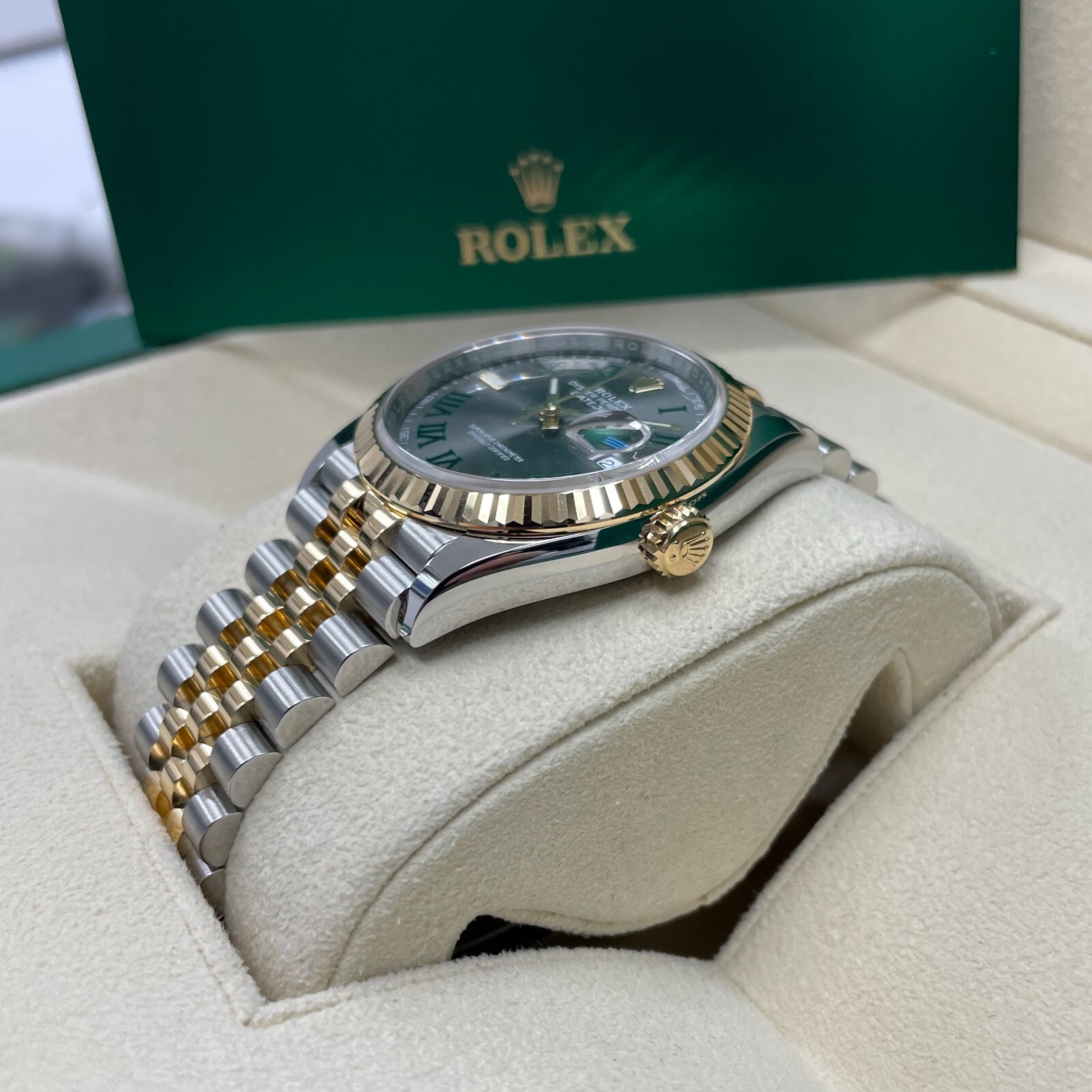 Rolex 126233 Datejust 36mm Two-Tone Yellow Gold Fluted Bezel Wimbledon Dial