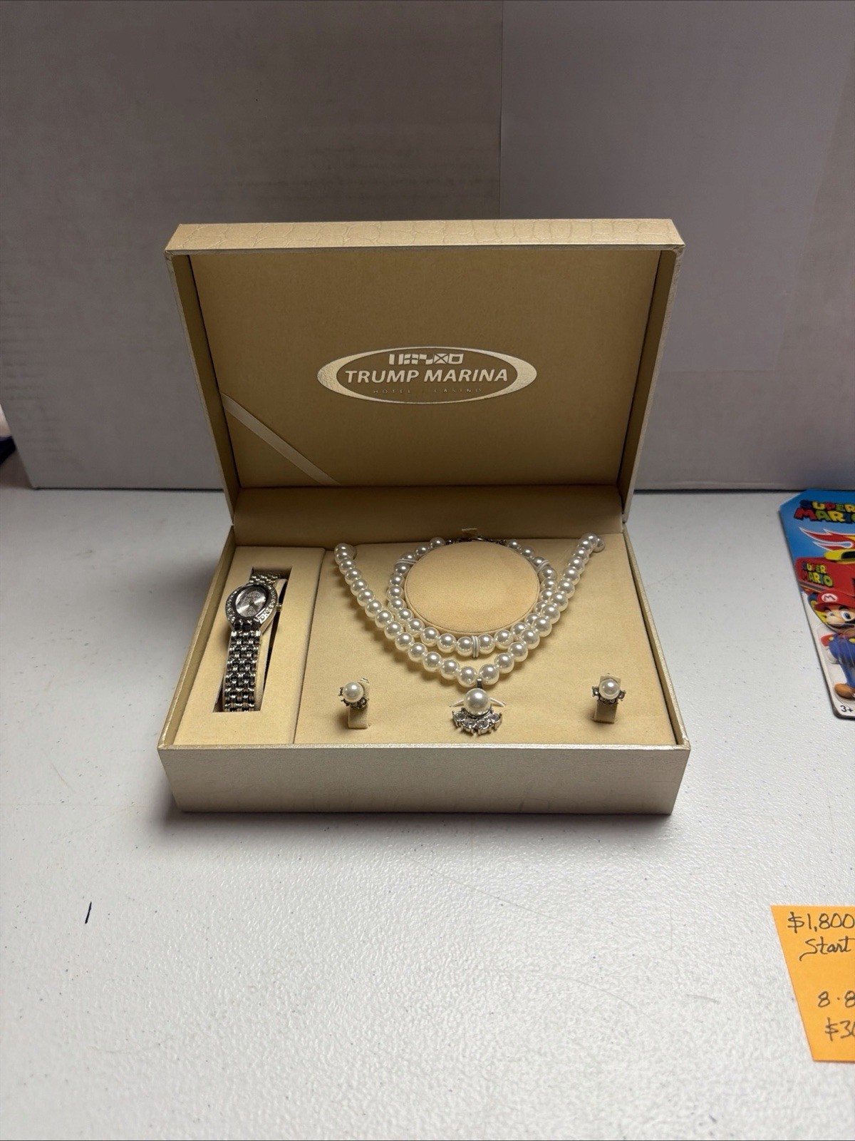 TRUMP MARINA HOTEL CASINO PEARL BRACELET NECKLACE EARRINGS WATCH SET COMB SHIP