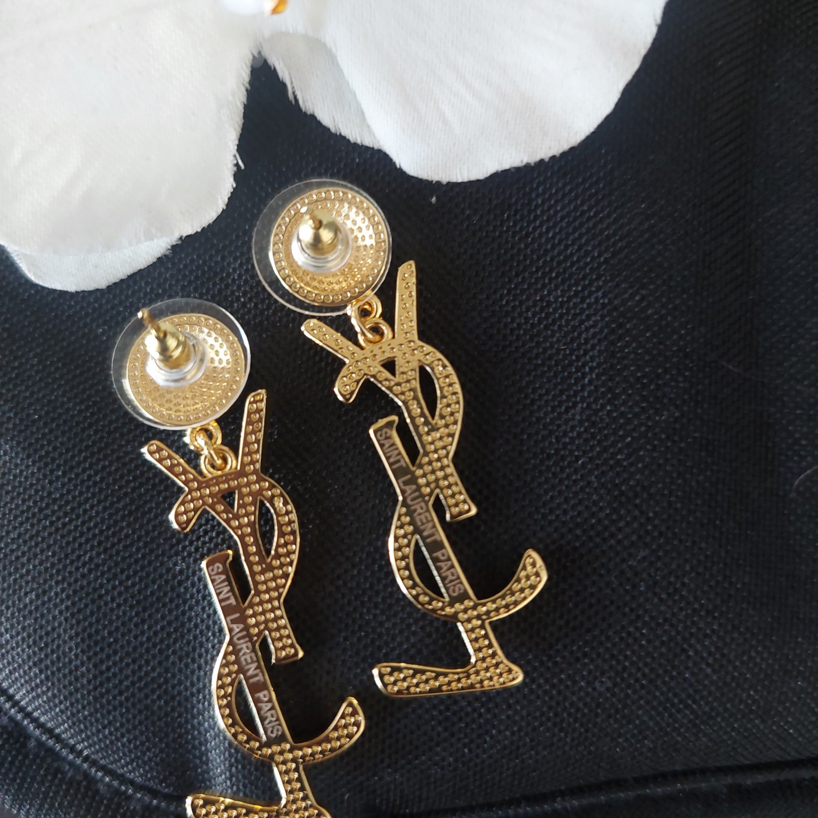 Auth. YVES SAINT LAURENT YSL Dangle Drop LOGO EARRINGS Gold Tone