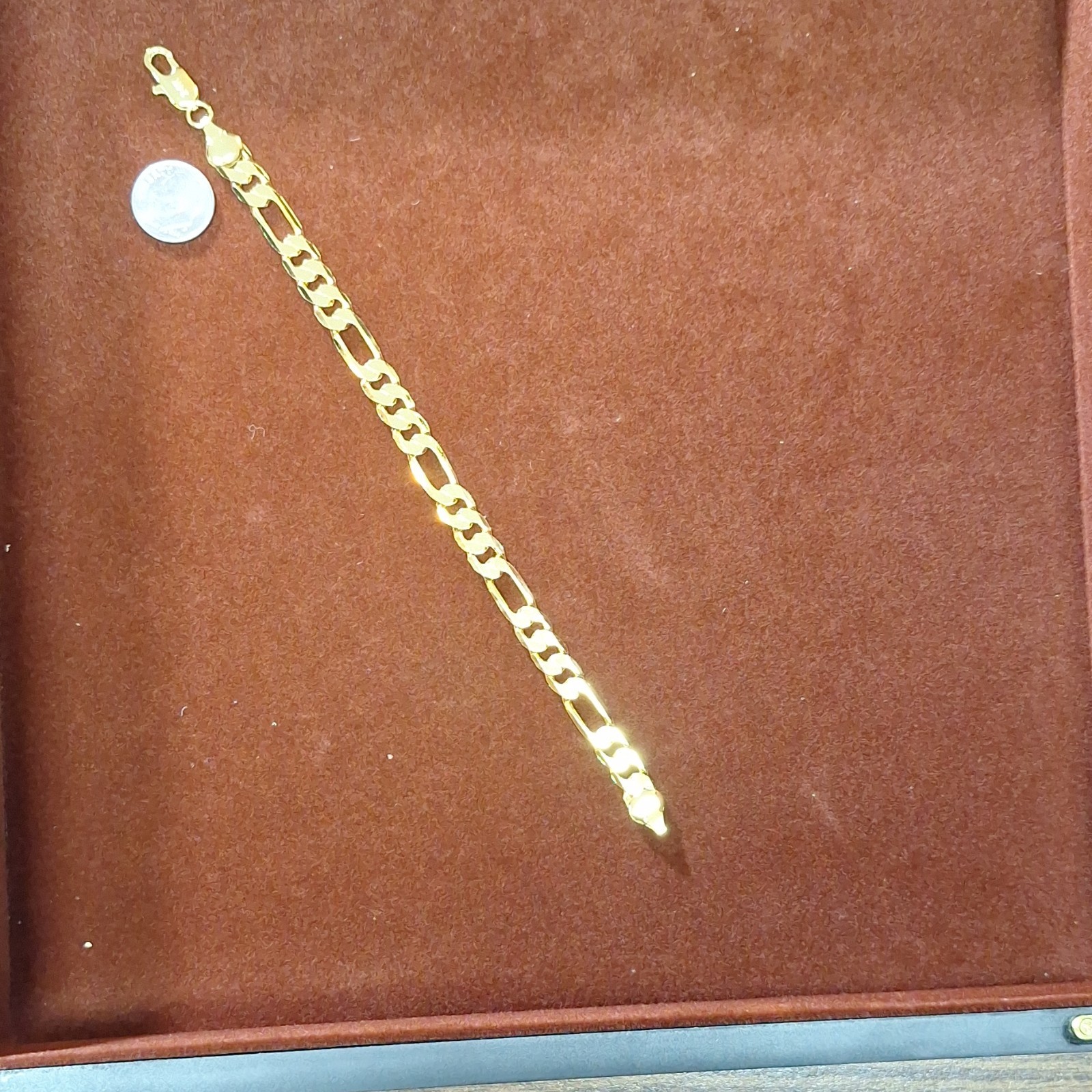 24k Yellow Gold Figaro Chain Bracelet Lobster Clasp 8 in No Stone Chain Style