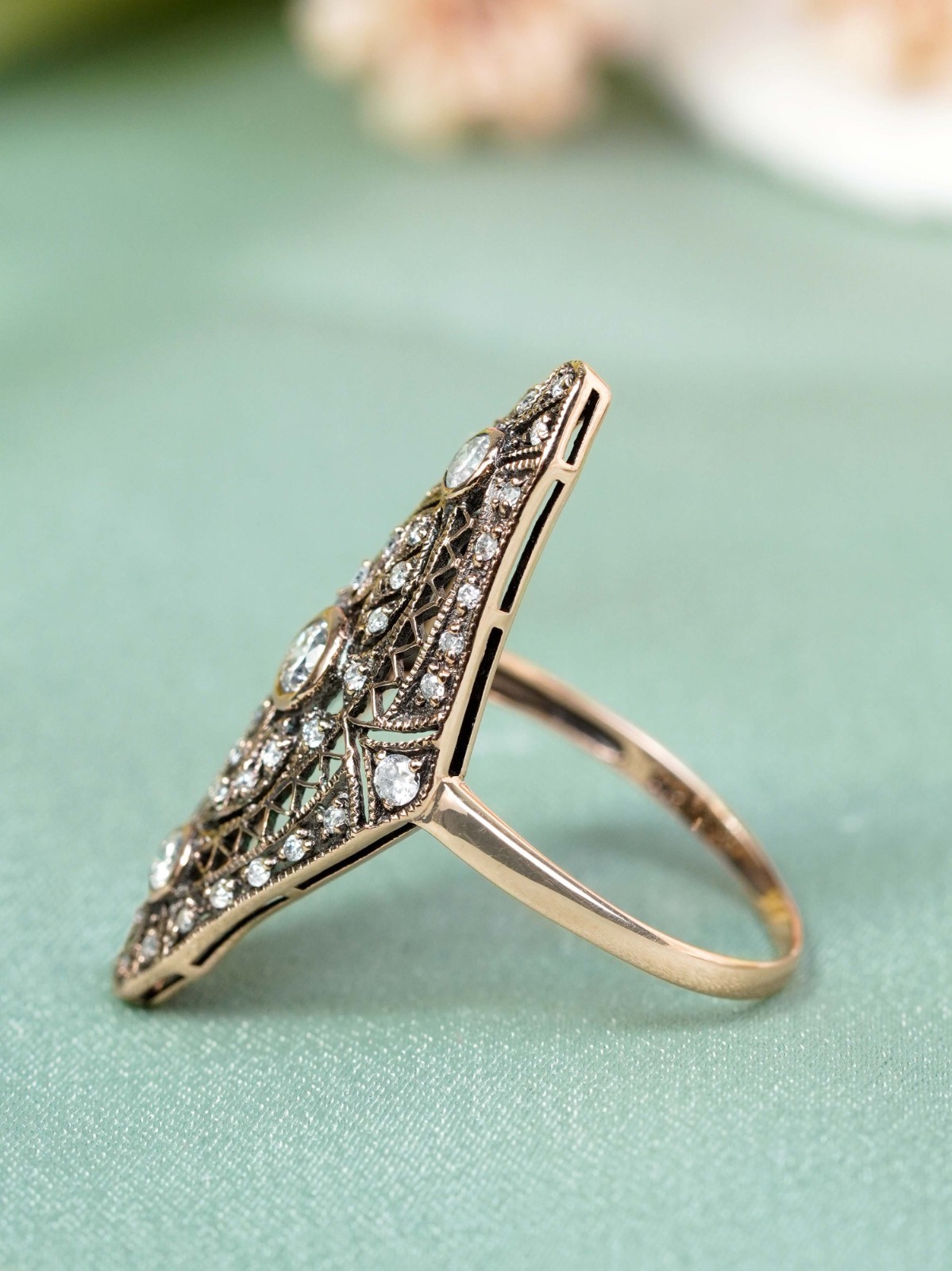14K Yellow Gold Diamond Vintage Style Filigree Dinner Ring