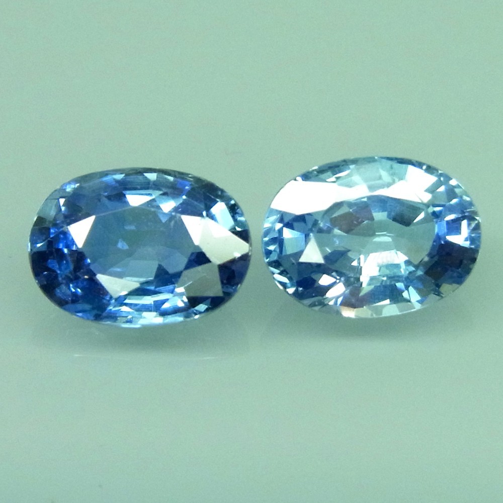 BEAUTIFUL PAIR! 2.30ct.TOP ELECTRIC CORNFLOWER BLUE SAPPHIRE CEYLON OVAL 7X5MM.