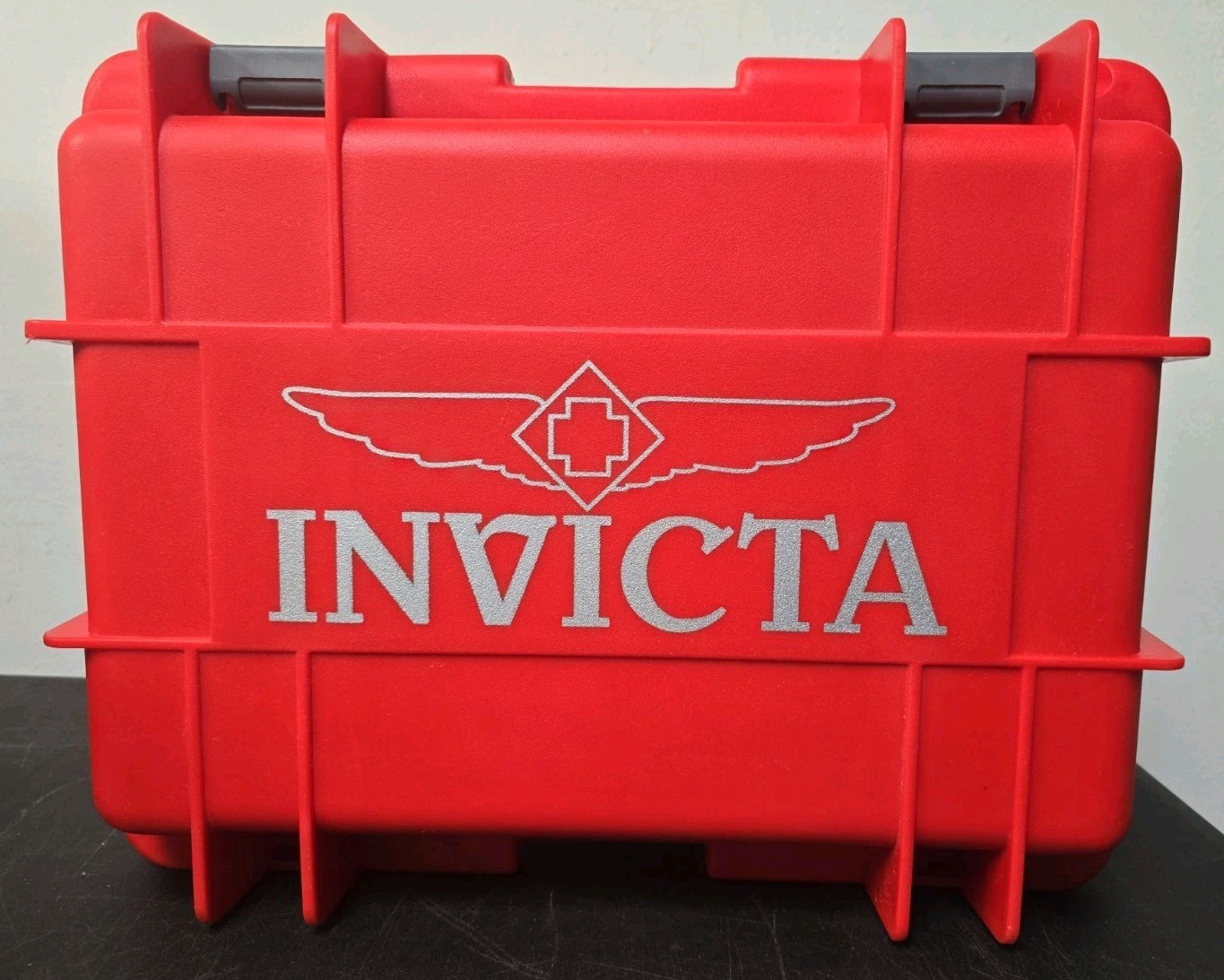 Invicta Red 8 Slot Watch Case