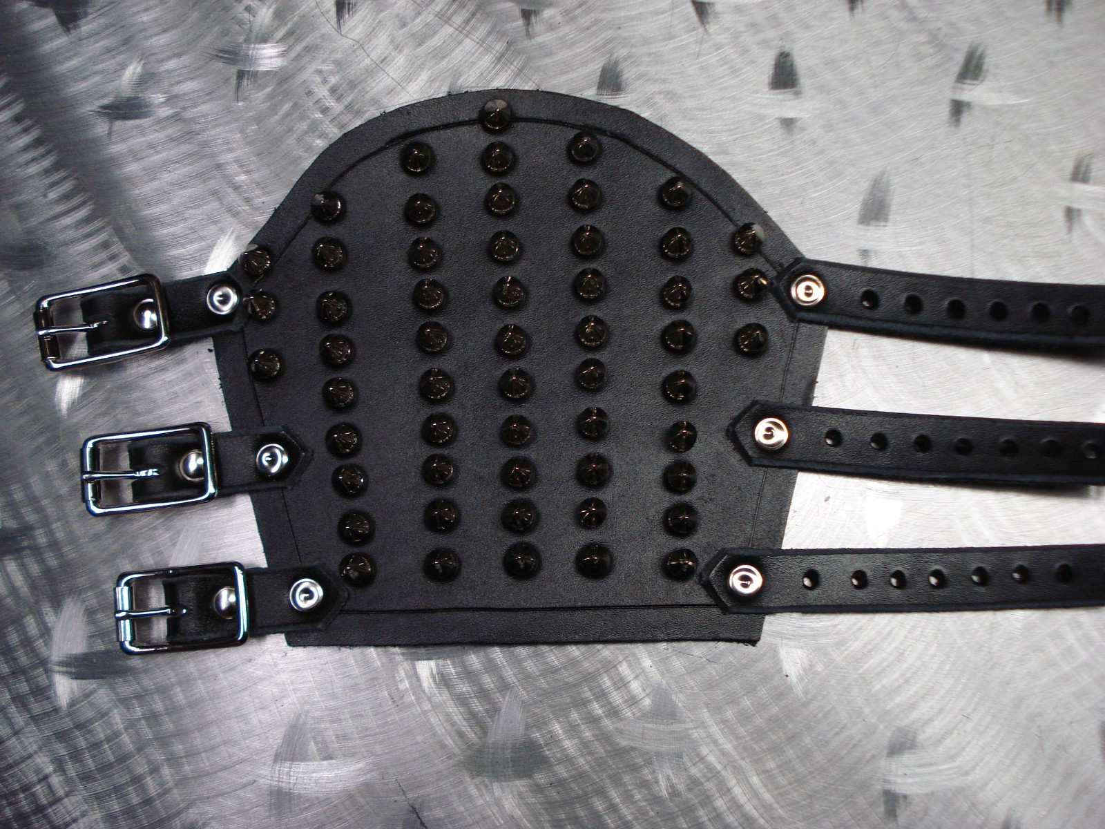 BLACK SPIKE LEATHER GAUNTLET. BLACK DEATH (MDLG0002)….. SUSPERIA