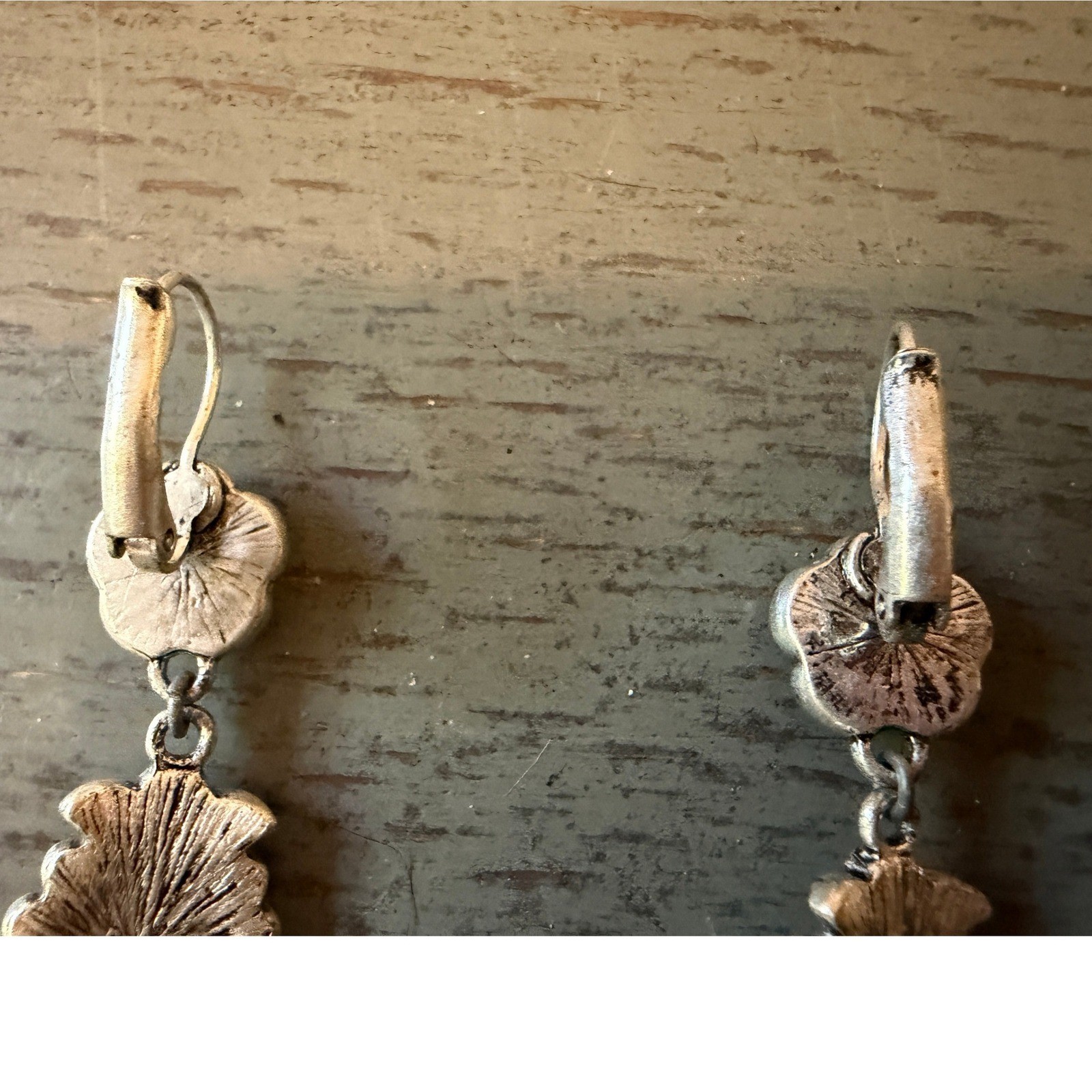Nina Ricci NR Vintage Silver Tone Floral Drop Dangle Leverback Earrings Signed