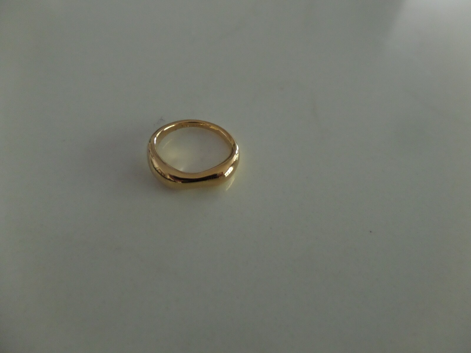 New Latest PANDORA 14k gold-plated unique metal blend, this polished ring band