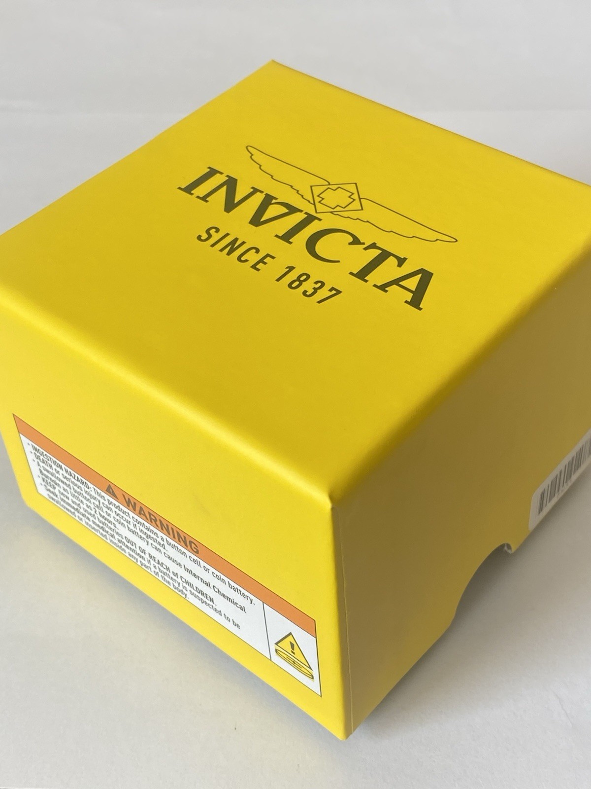 Brand New Invicta Racing Vaulthan Men’s Watch 44mm White (69653) TachyMeter