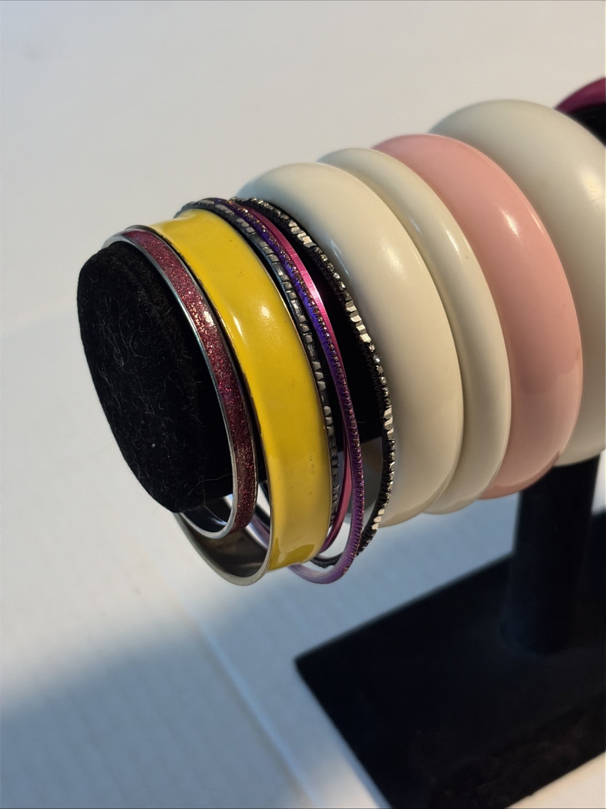 Beautiful Vintage Bangle Bracelets Lot Of 18 – Variety- Charms, Metal & Plastic