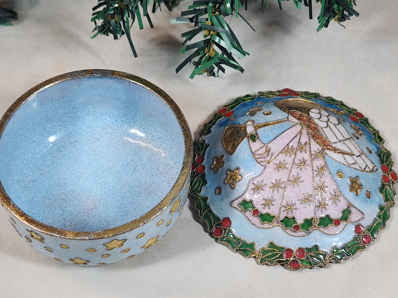 Cloisonné Light Blue Christmas Trinket Box Angel Holly Leaves Border 3.75in wide