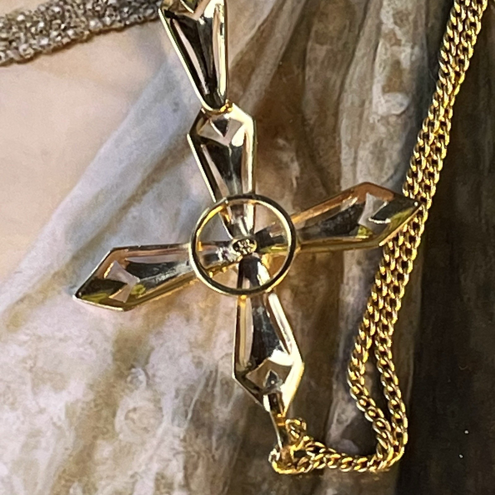Vtg Van Dell 12K Gold Plated 2.25” Cross Necklace – 20” – Signed VD – 1940s-60s