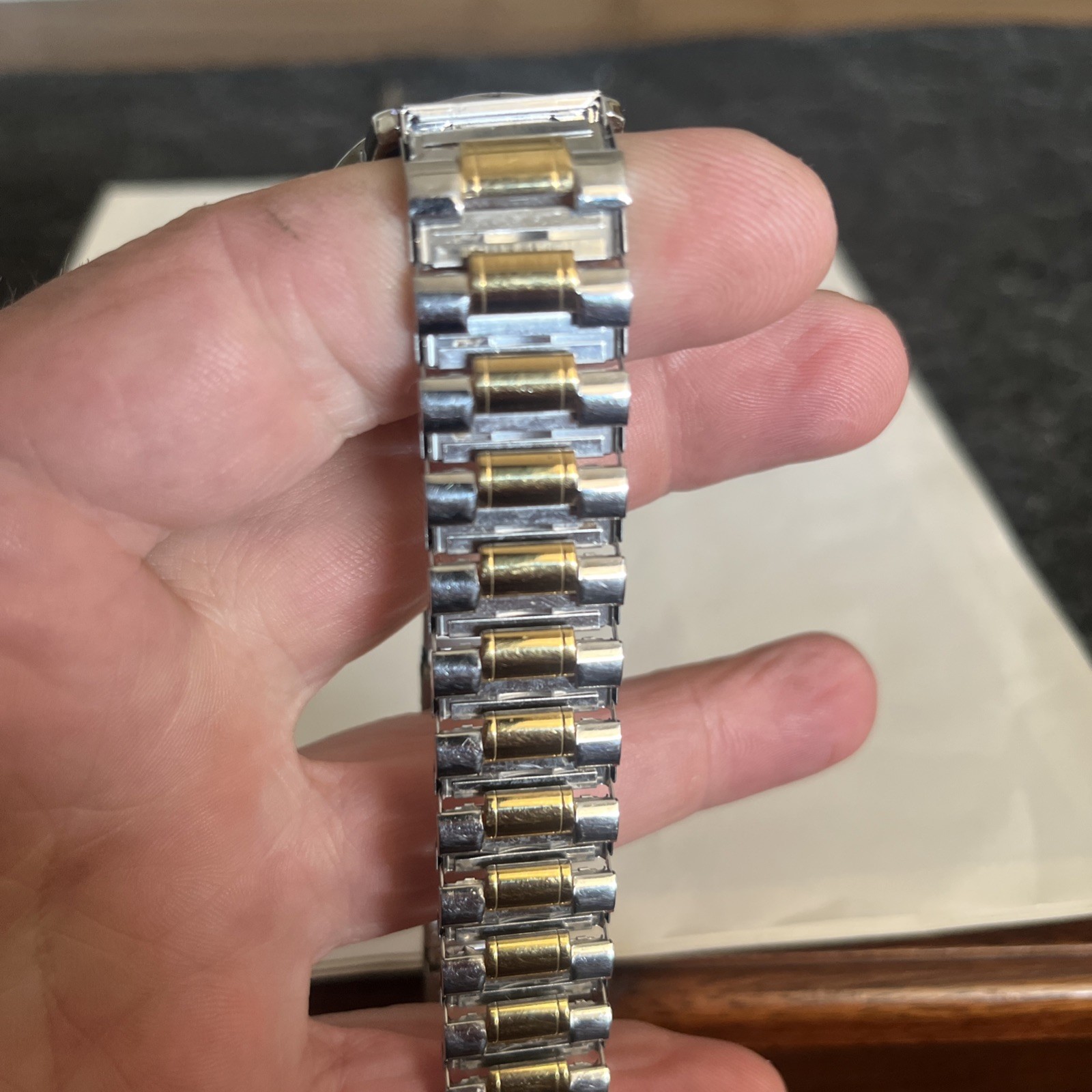 Vintage Timex Watch Mens Multi Tone Stainless Steel Classic Beige Big Face