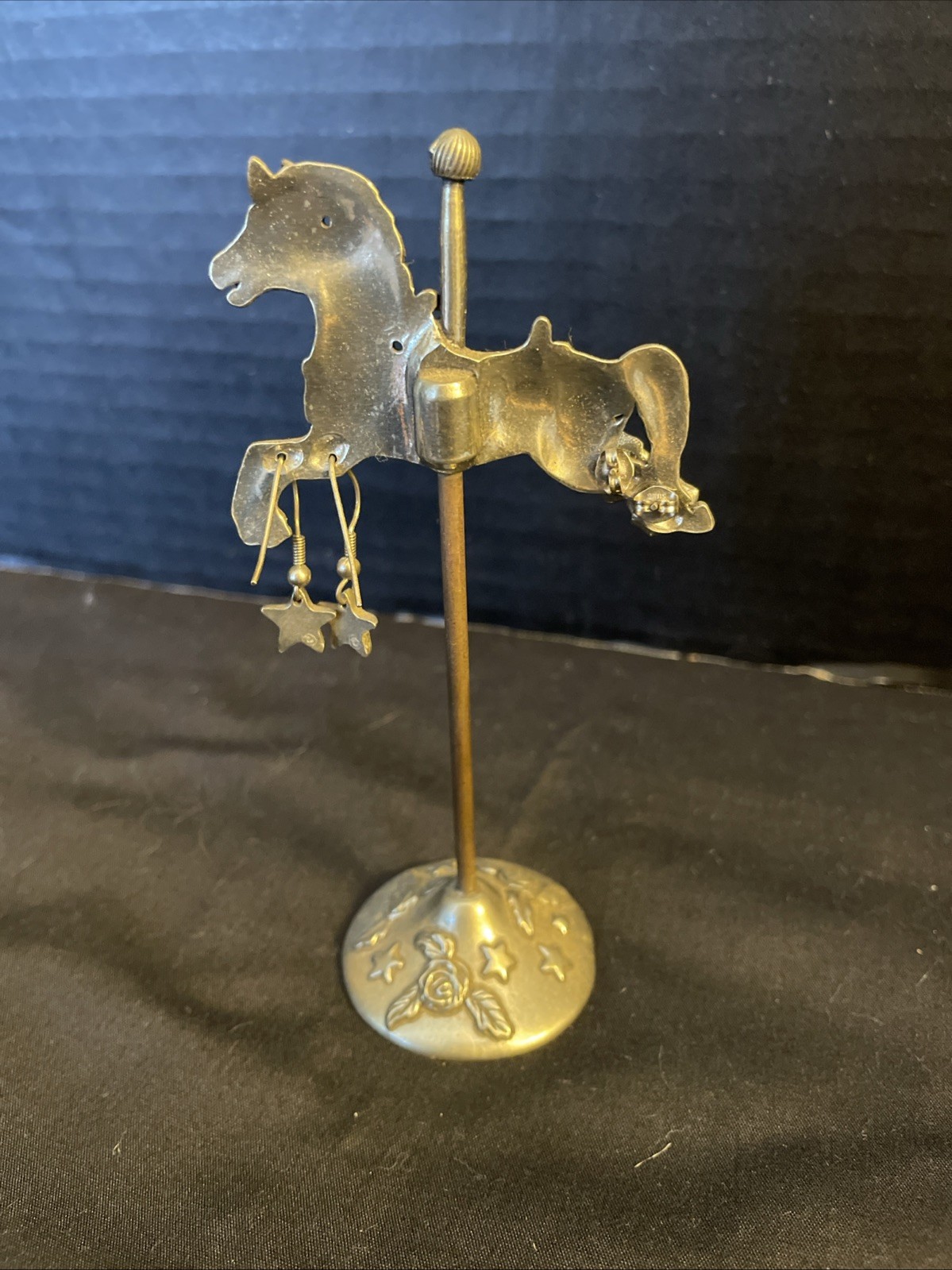 1990 Seagull Pewter Carousel Horse Earring Holder Stand – 2 Pairs of Earrings