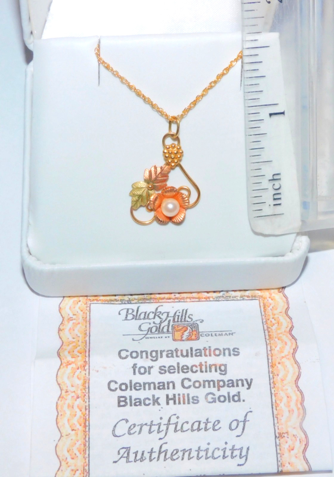 Black Hills Gold 10k Rose Pearl Leaves Pendant Necklace