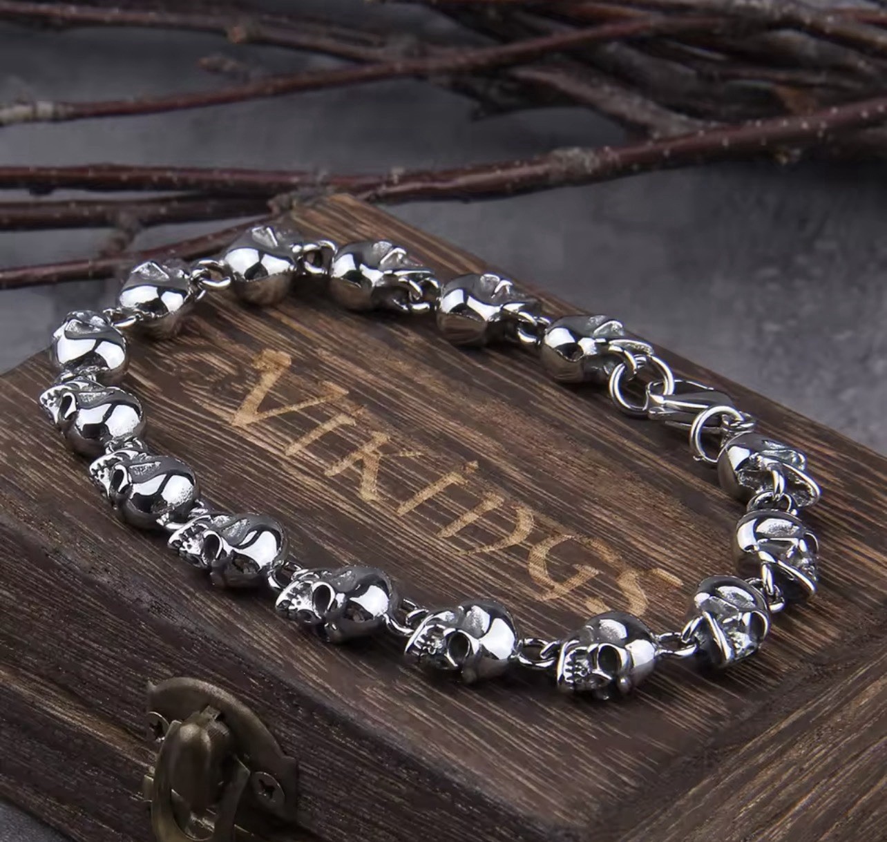 Stainless Steel Skull Bracelet for Men Women, Silver Tone with Lobster Clasp21cm