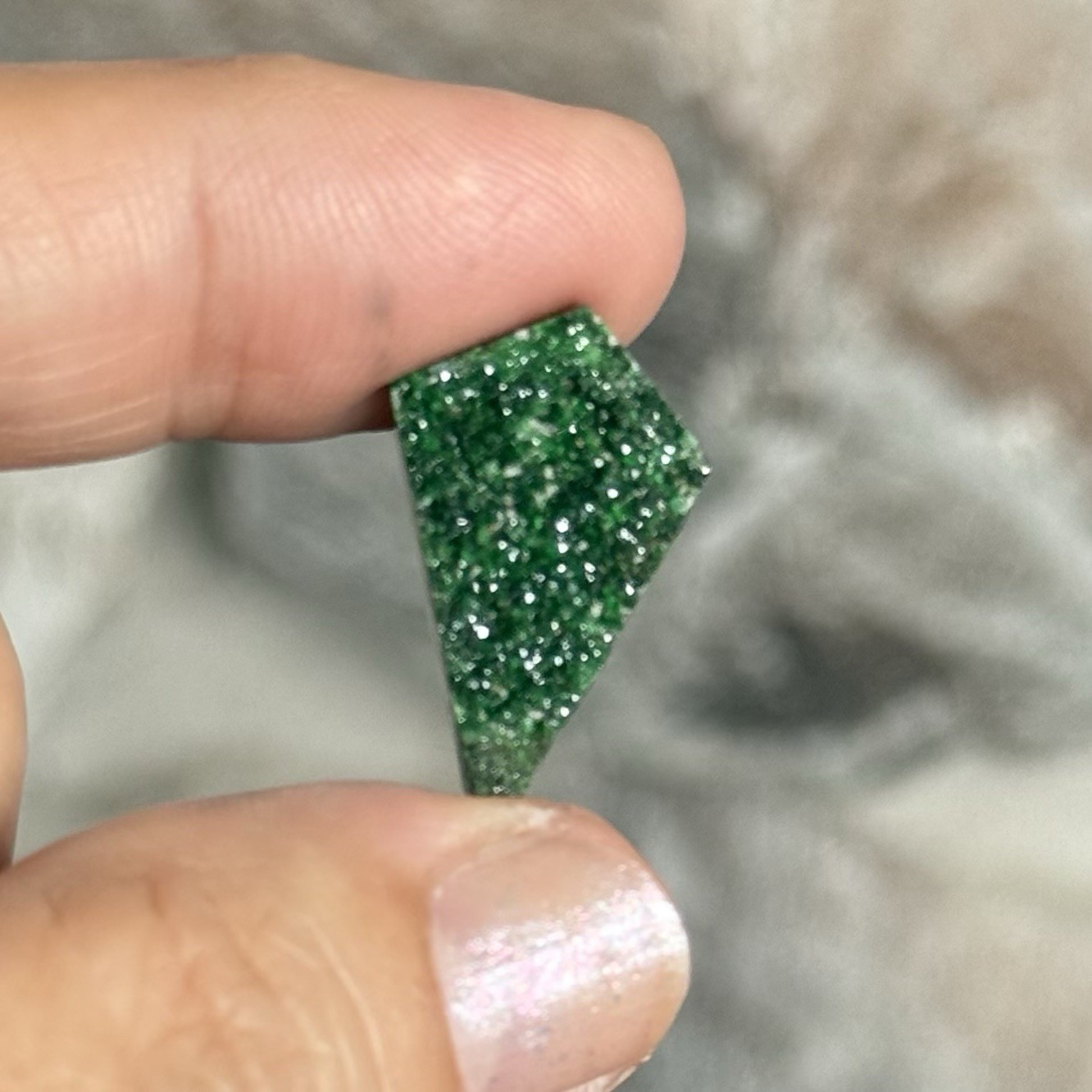 11.10ct 22x14x4.7mm Fine Uvarovite Green Garnet Drusy Kite Cabochon Loose Stone