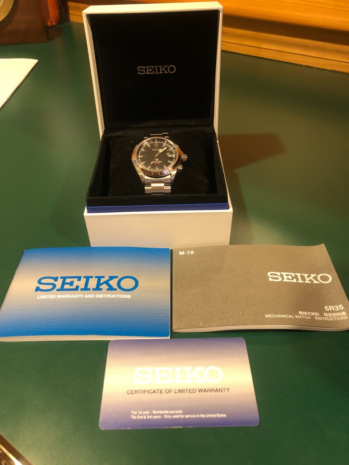 Seiko Alpinist Men’s Black Watch – SPB117J1