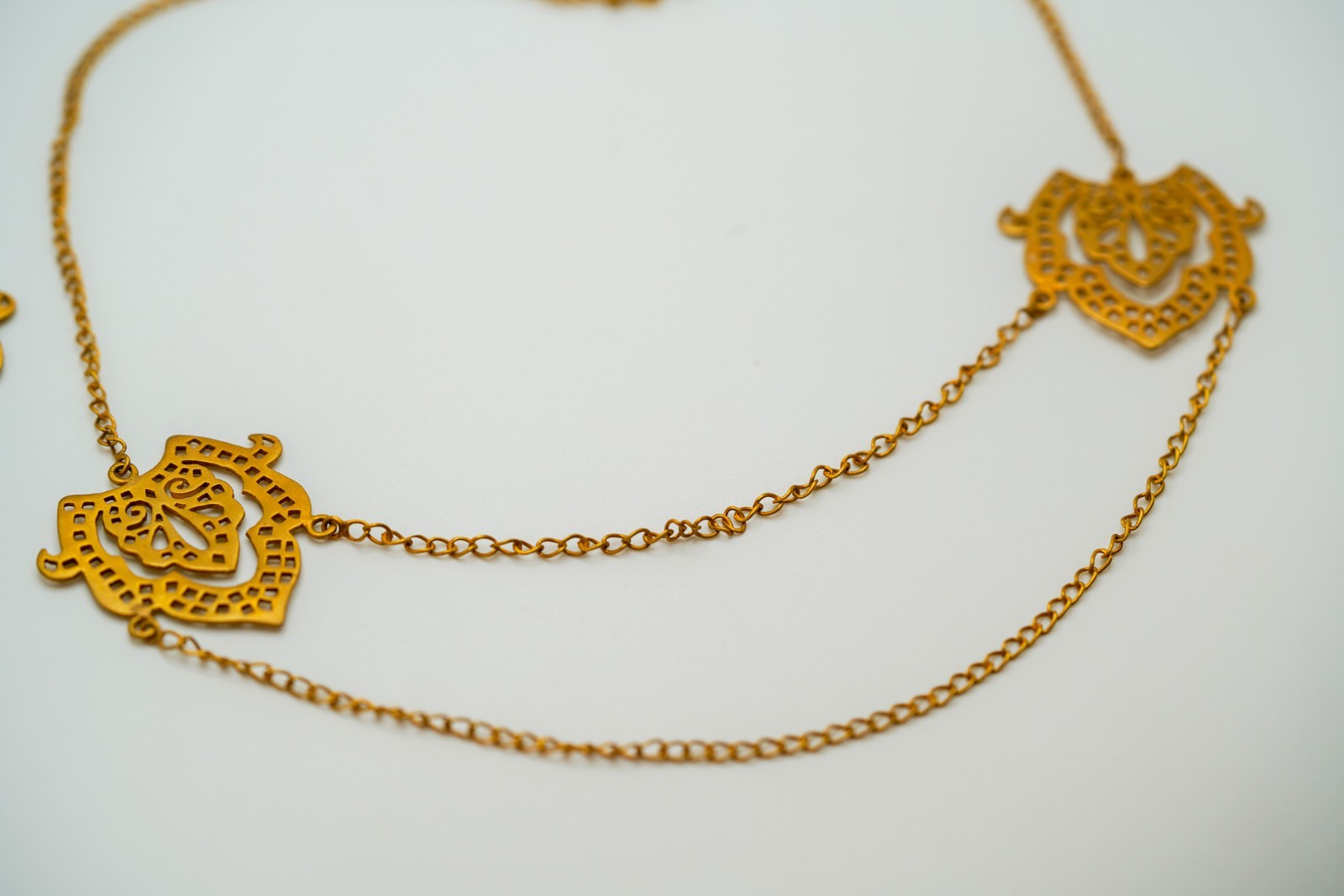 Vintage Gold Ornate Style Necklace 18.5″ & Earrings 6.6cm JB28