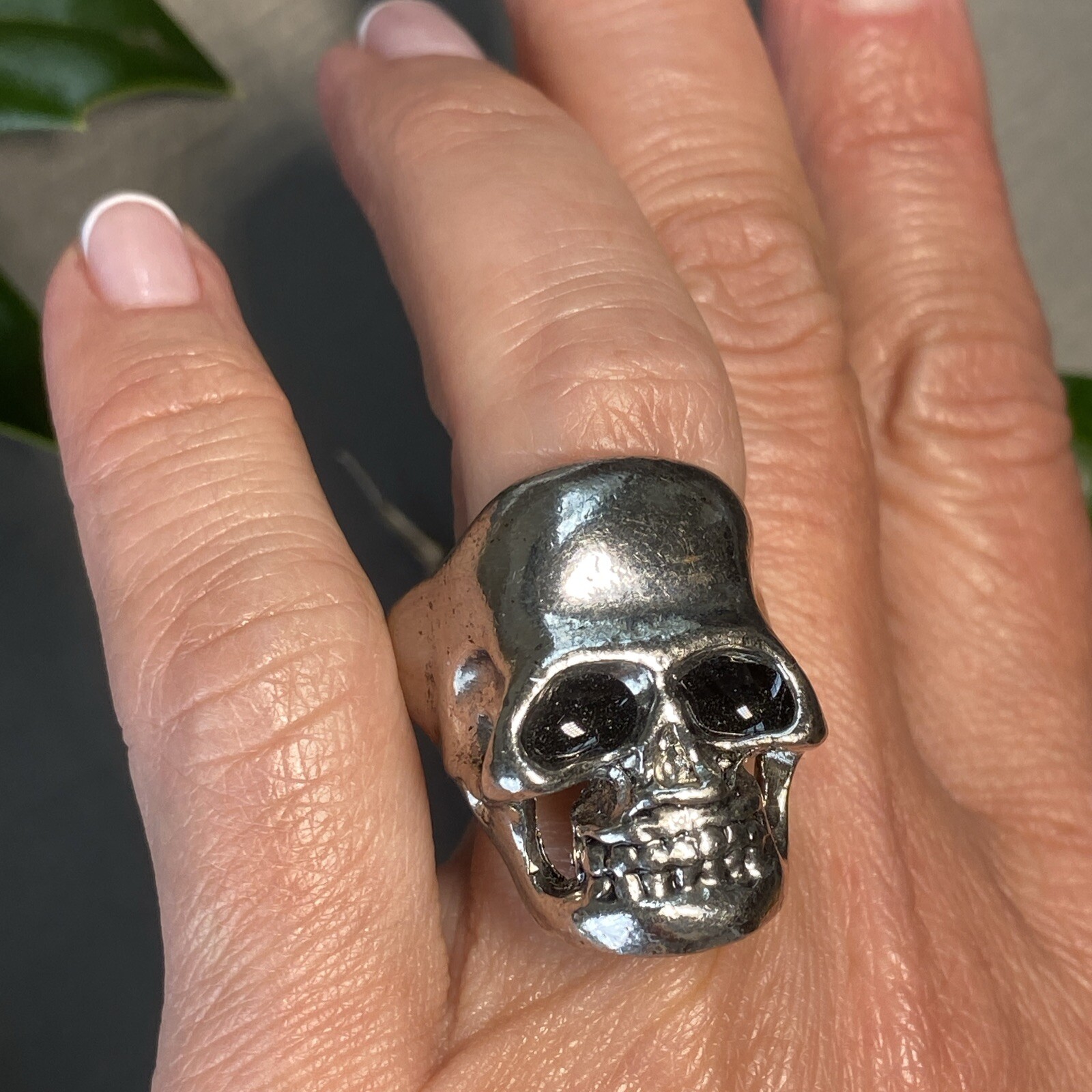 Vintage Mens Skull Ring Estate Jewelry Pre-Owned Size 11 Macabre