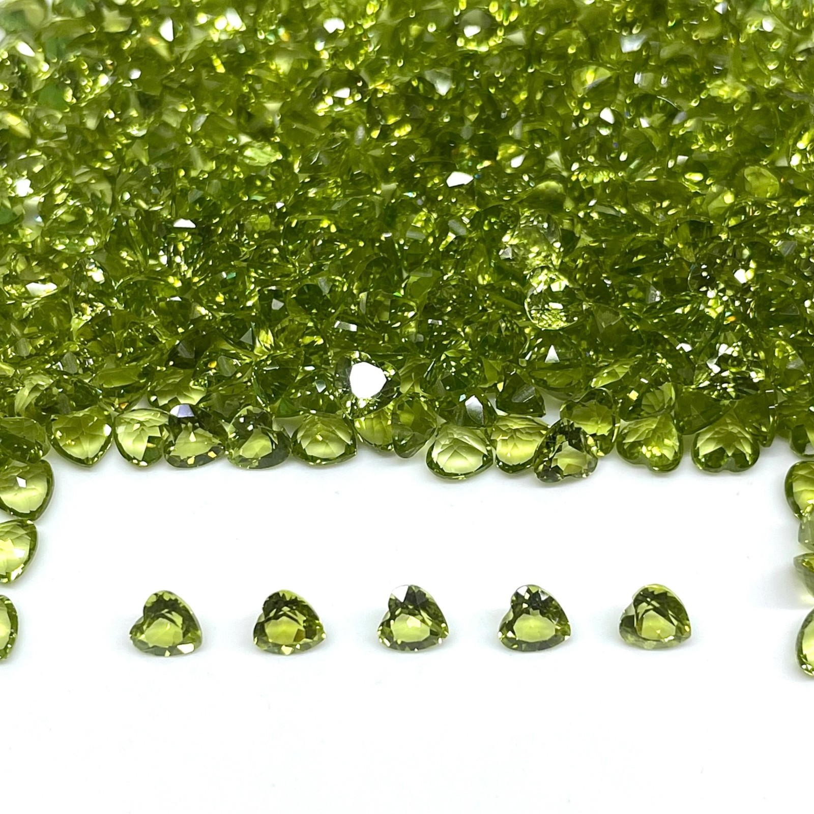 25 Pcs Natural Peridot 4mm Heart Cut Untreated Top Green Loose Gemstones Lot