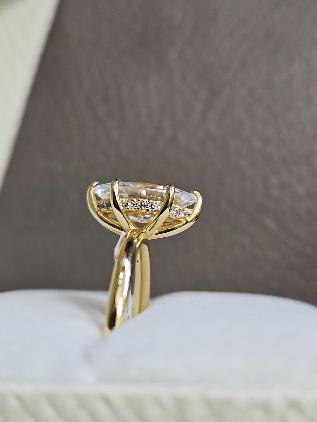 Roddify 2 Carat Marquise Cut Moissanite Womens Engagement Ring. Size 8 NEW