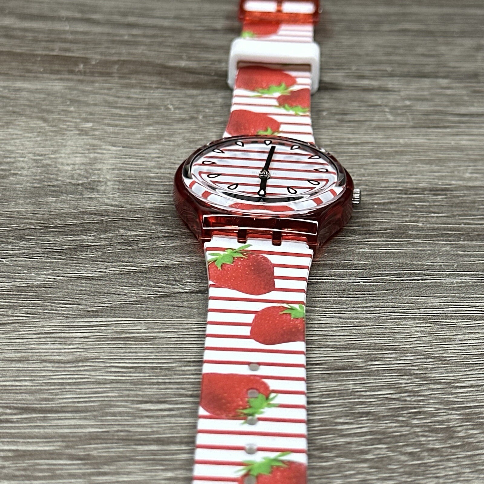 NEW✅ Swatch Originals TOILE FRAISEE Strawberry Red White Women’s Watch GR177