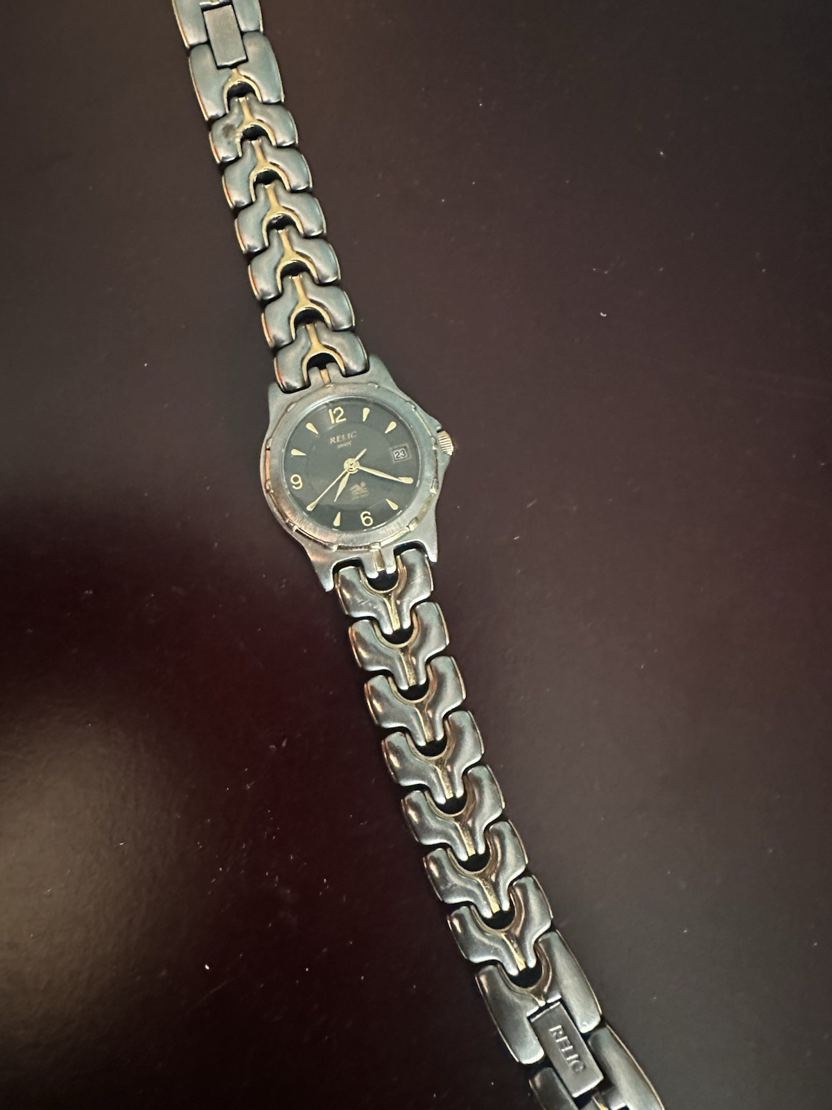 Relic Wet Women’s Quartz Silver Stainless Bracelet Watch Black Dial Date 50m