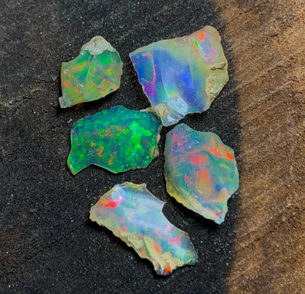AAA Grade Natural Fire Opal 7.70 CT Unshape Welo Opal for Stone Making Wholesale