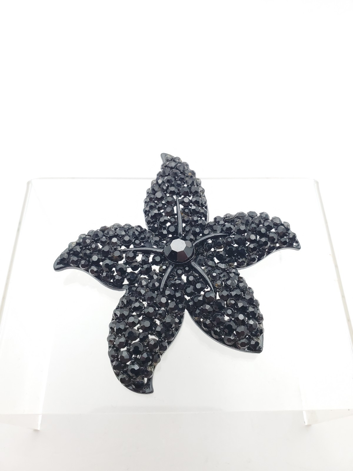 VINTAGE R MANDLE RHINESTONE STAR STARFISH BROOCH Japaned Black Sparkle Pin 3″