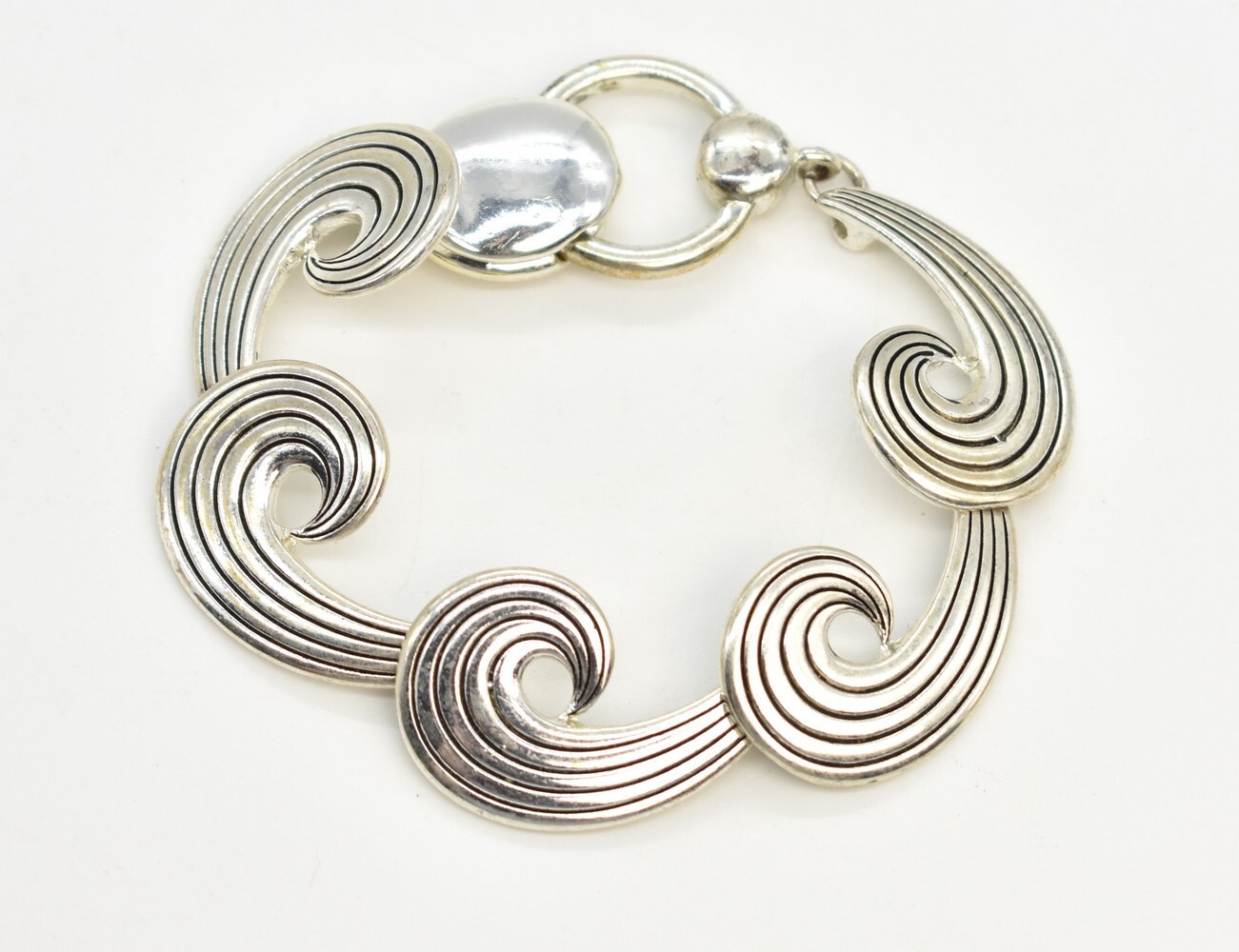 7″ Ocean Waves Antiqued Silver Tone Metal Link Bracelet Fold Over Magnetic Clasp