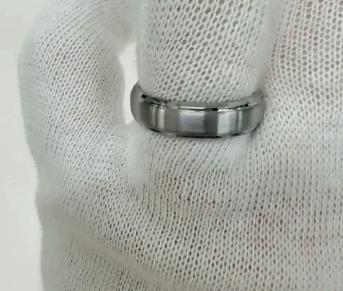 Men’s Tungsten Wedding Band New Size 11
