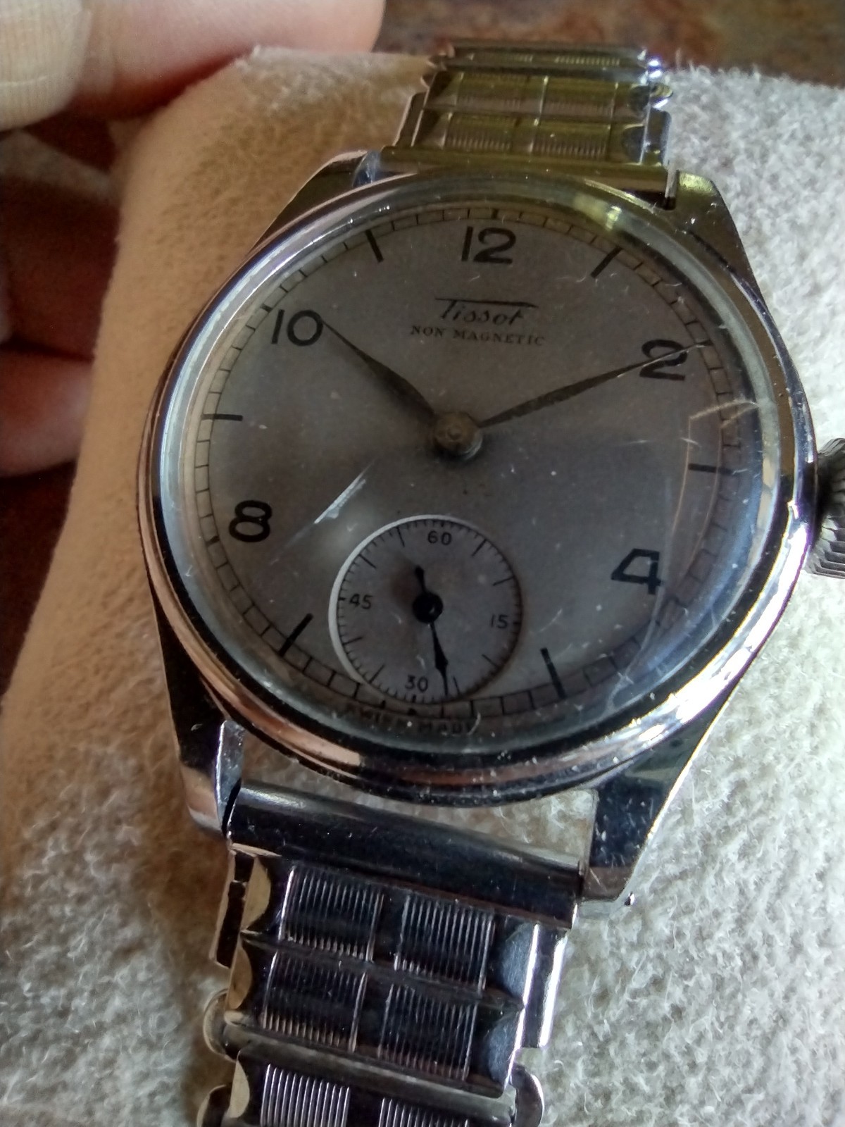 Tissot British Civil Service India wristwatch Circa 1944-45 – Ref. 6076 / 6072B