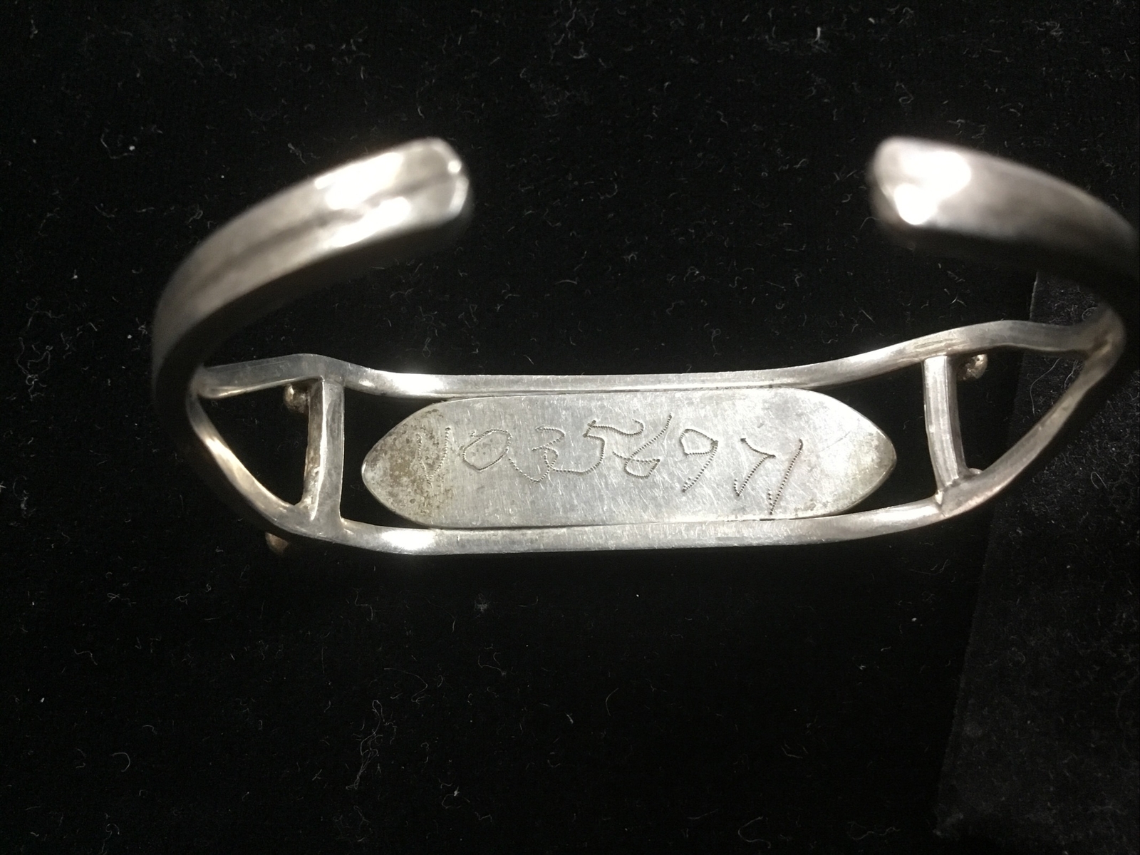 925 Sterling Silver Abalone Inlay Stones Cuff Bracelet 20.1 grams Hand Signed