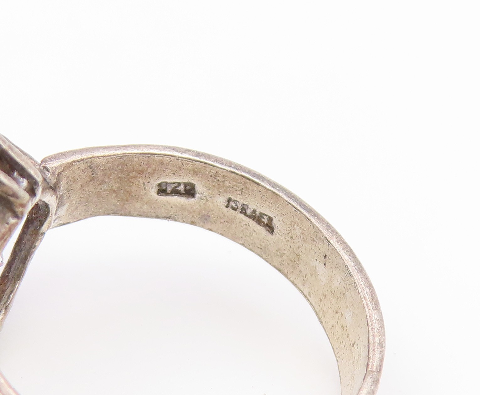 925 Sterling Silver Vintage Ring ISRAEL CZ Textured Latticework Sz 7.5 RG36884