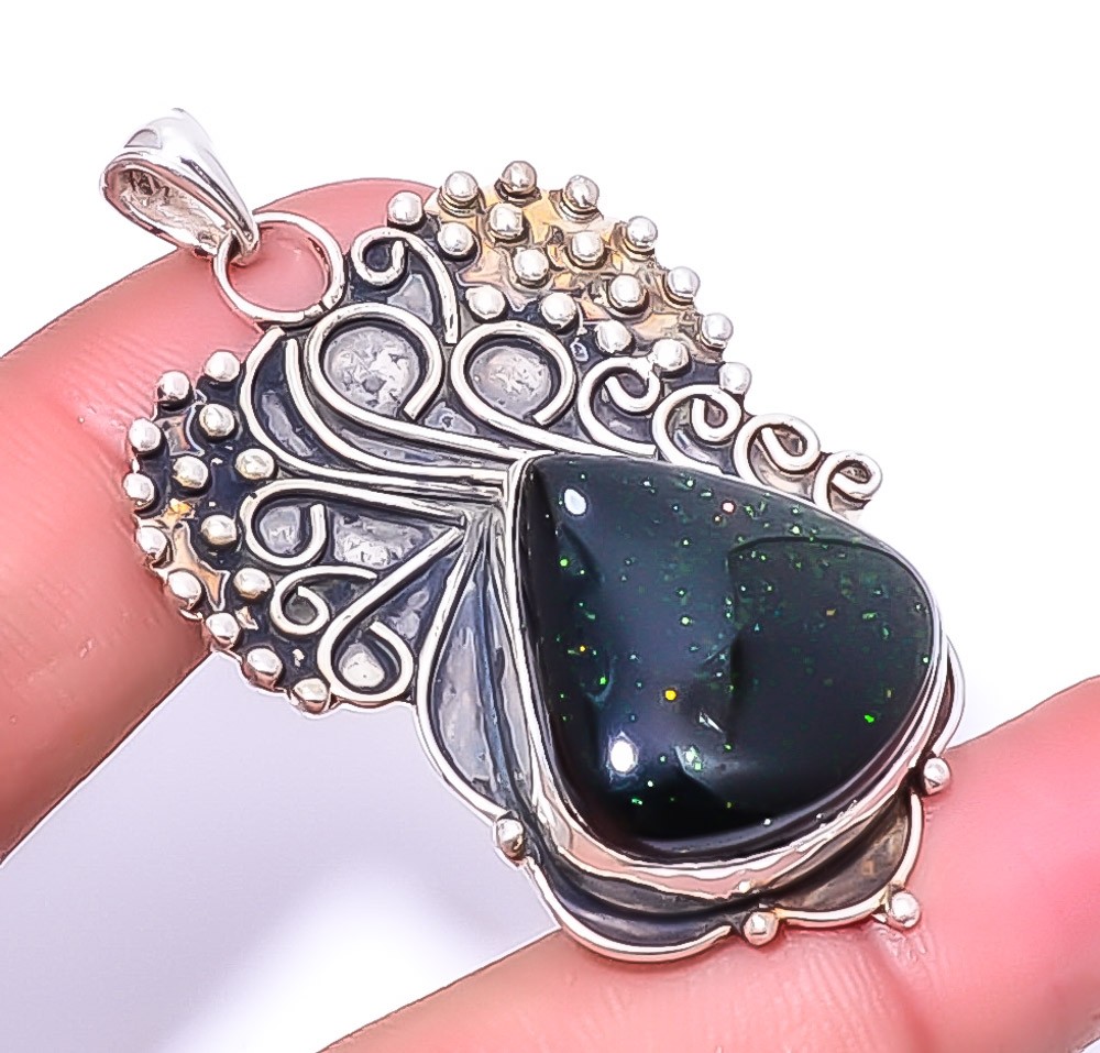 Green Sunstone 925 Sterling Silver Designer Pendant 2.34″ A330