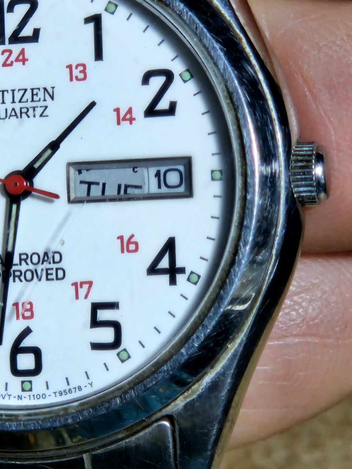 30 YEAR SAPPHIRE SHIELD CITIZEN Quartz Railroad Approved Men’s Wristwatch Works!