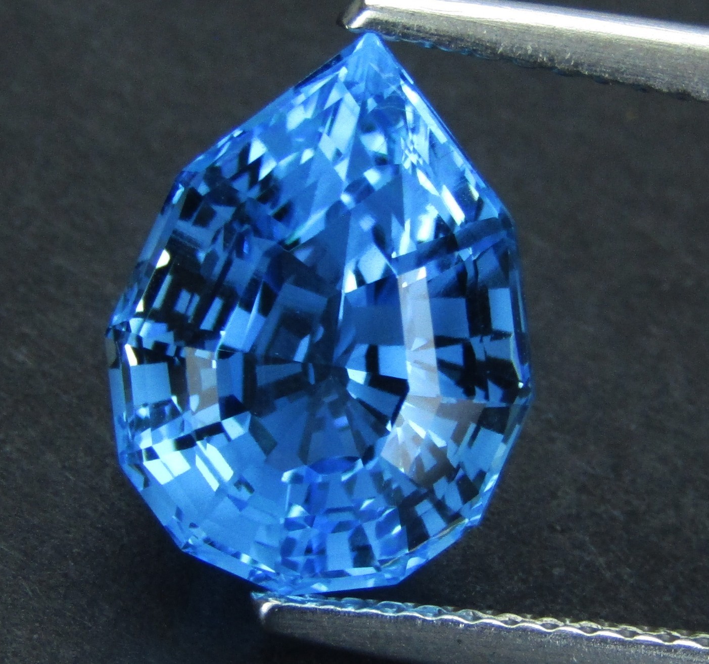 6.45Cts Classic Natural Swizz Blue Topaz Pear Shape Precision Cut