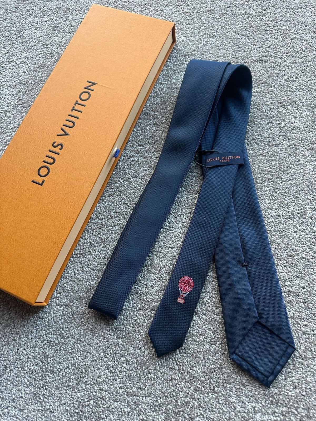 Louis Vuitton Men’s Air balloon Tie Navy Slim Full Packaging