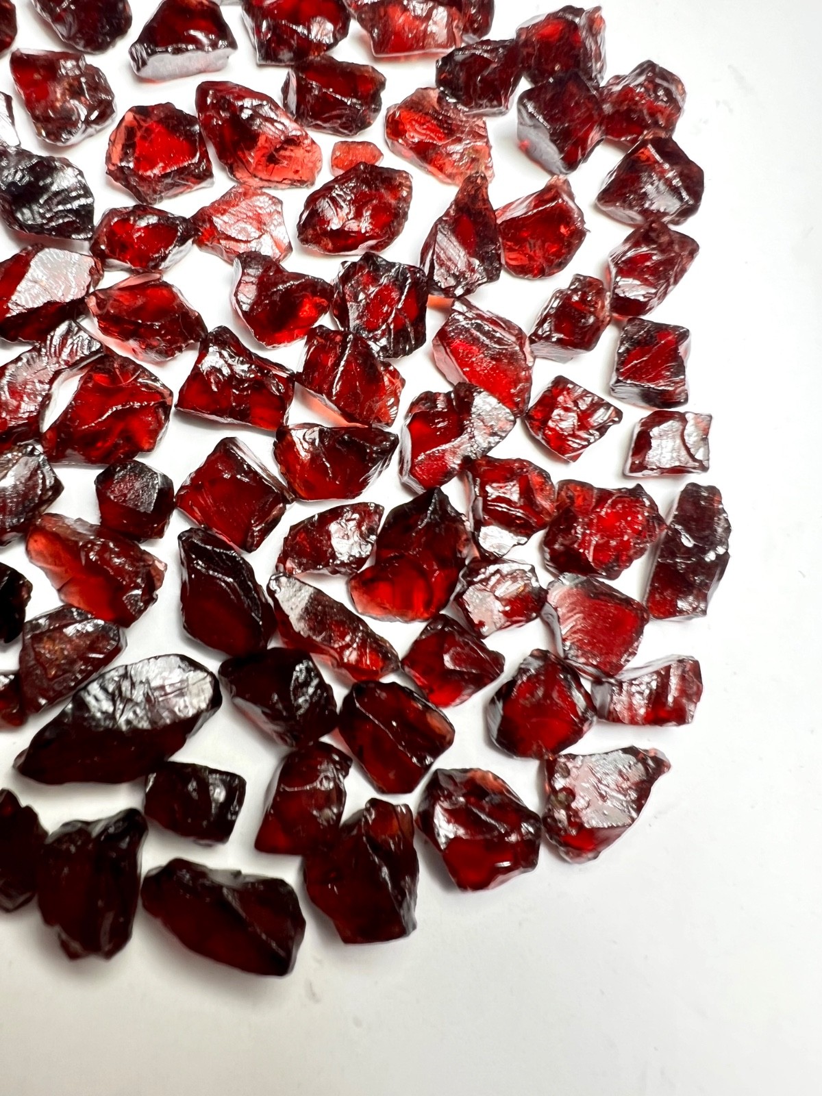 370Ct Natural Rhodolite Garnet Rough Facet Grade Parcel Tanzania Lot