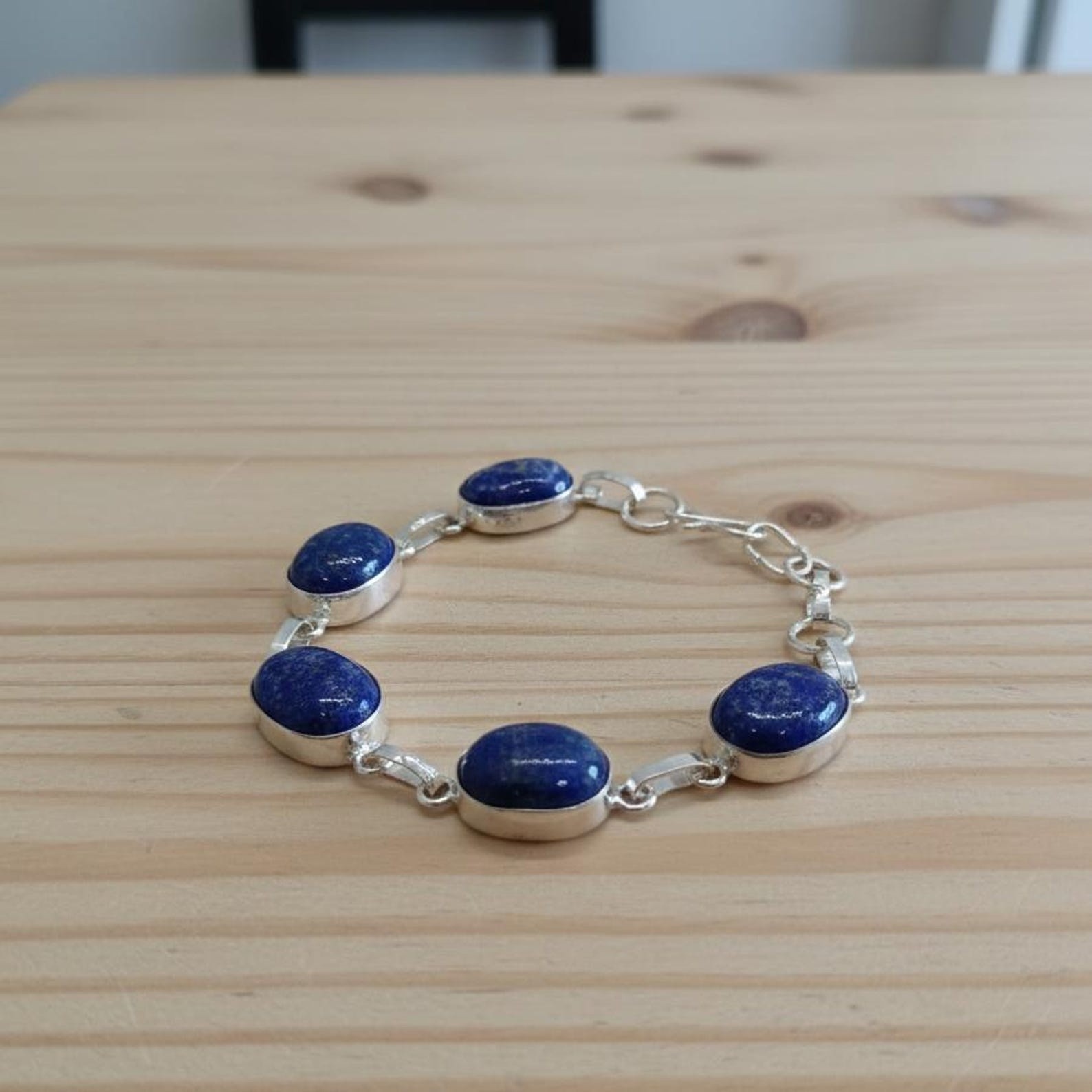 Natural Lapis Lazuli Bracelet Blue Oval Gemstone Adjustable Silver Tone 50-60 Ct